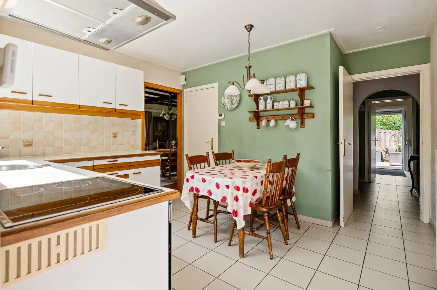 Te renoveren, alleenstaande laagbouwwoning met 3 slaapkamers op fantastisch perceel in Kalmthout! foto 6