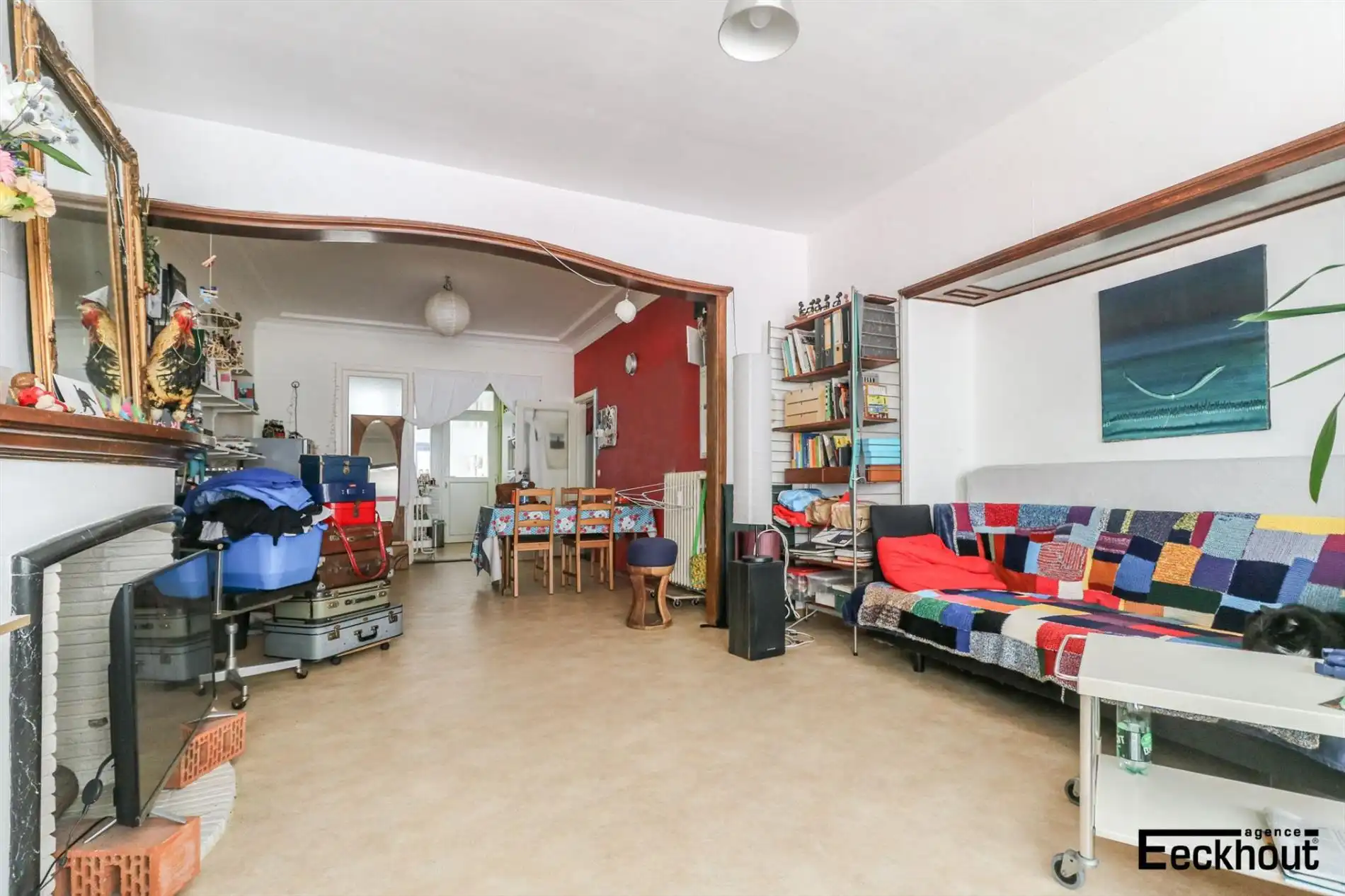 Gelijkvloersappartement met mooie zongerichte koer ! foto {{pictureIndex}}