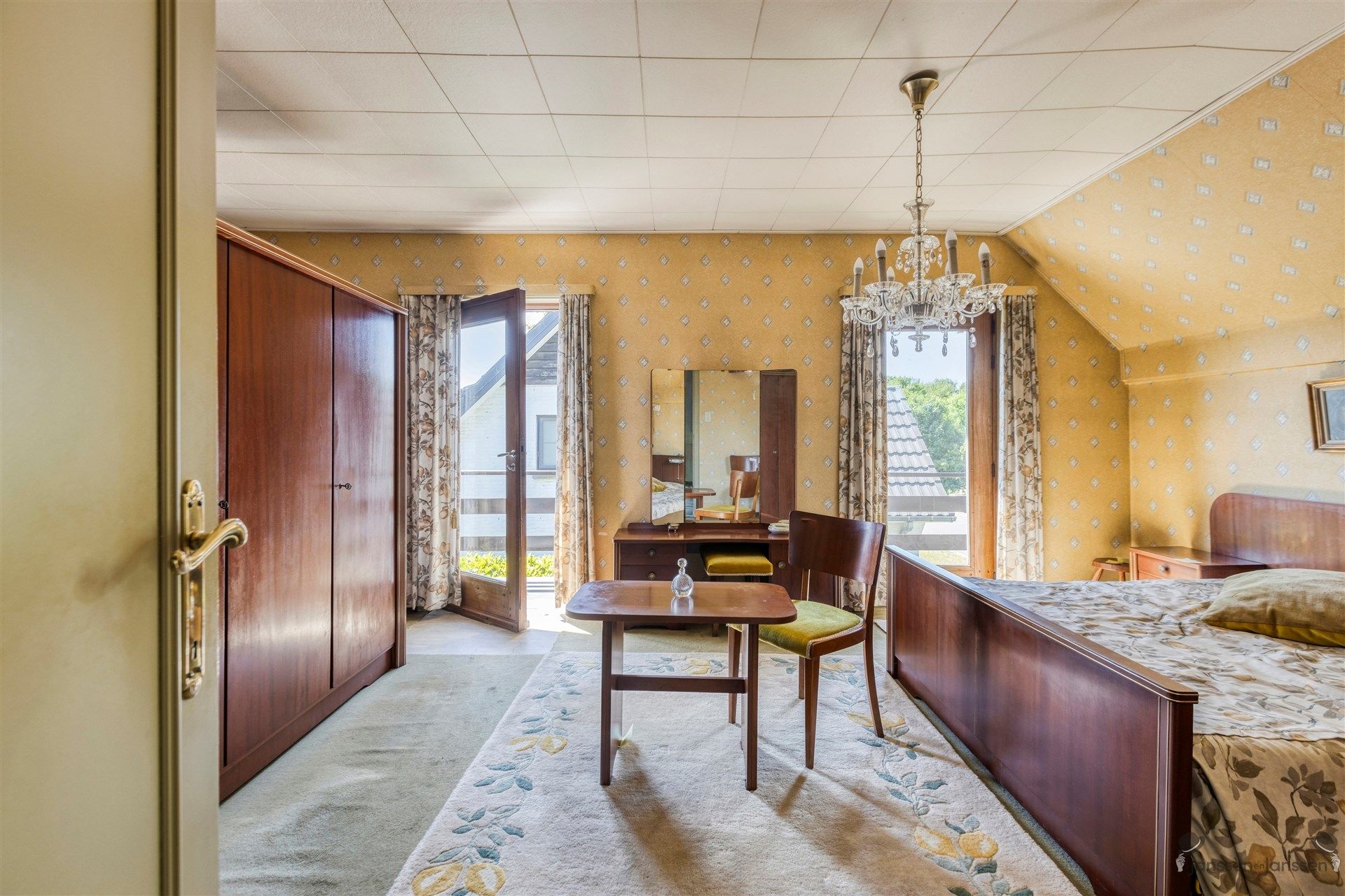 Karaktervolle gezinswoning met 5 slaapkamers en eindeloos potentieel te Leopoldsburg foto 13