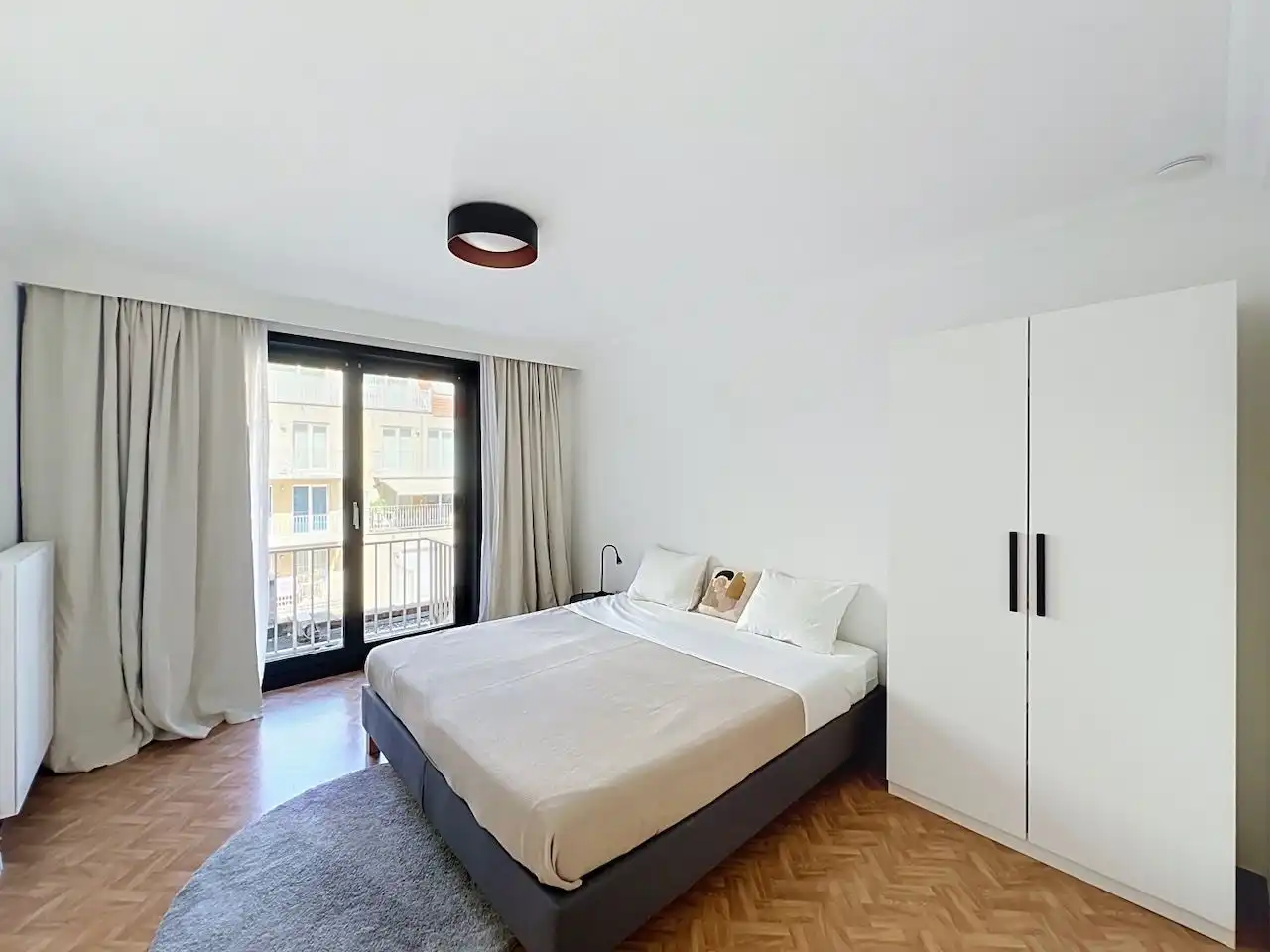 Tweede verblijf l gemeubeld twee slaapkamer appartement, gelegen op de Graaf d'Ursellaan. foto 17