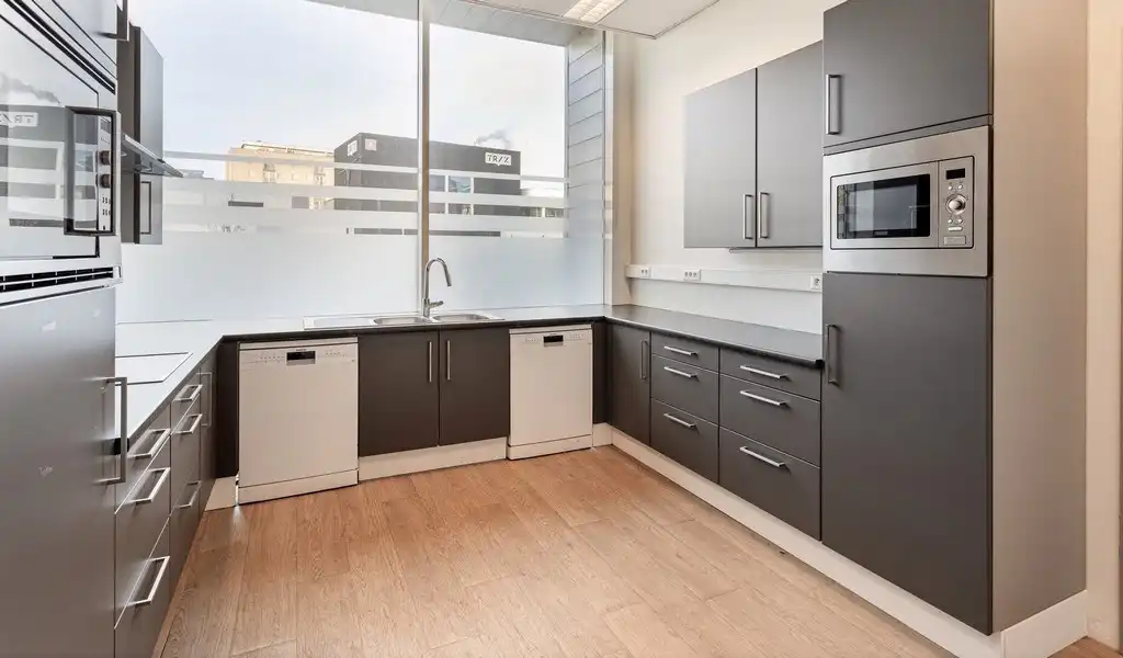 Instapklare kantoren te huur in Antwerp Ring Center foto 19