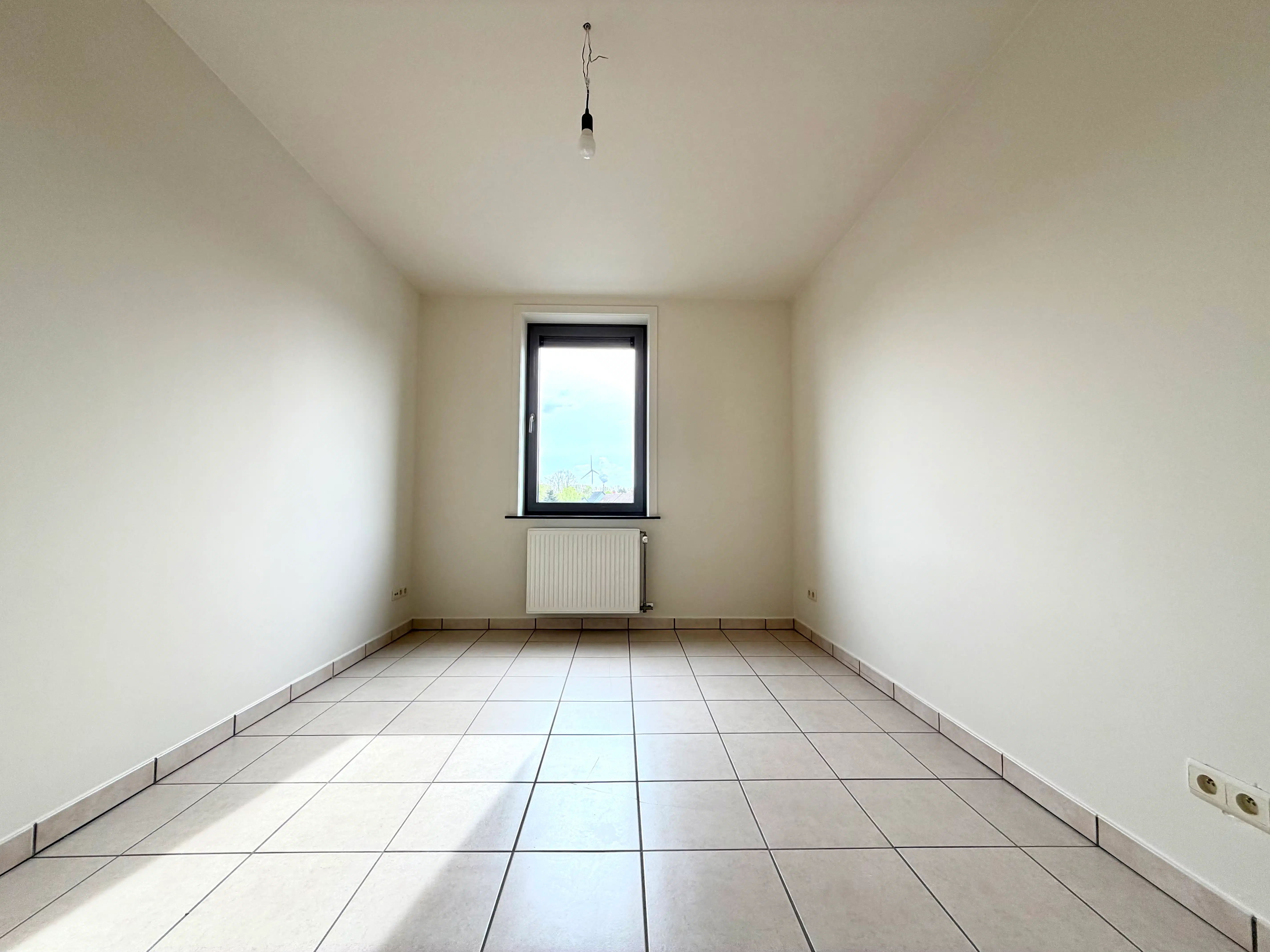 Ruim appartement met drie slaapkamers te huur in Evergem foto 12