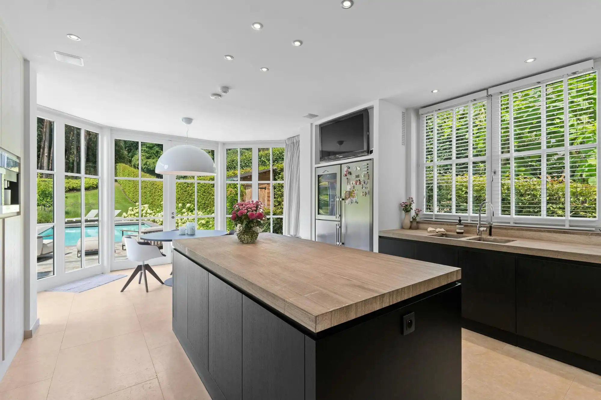 luxueuze villa op perceel van 2000m² te koop in Herentals foto 9