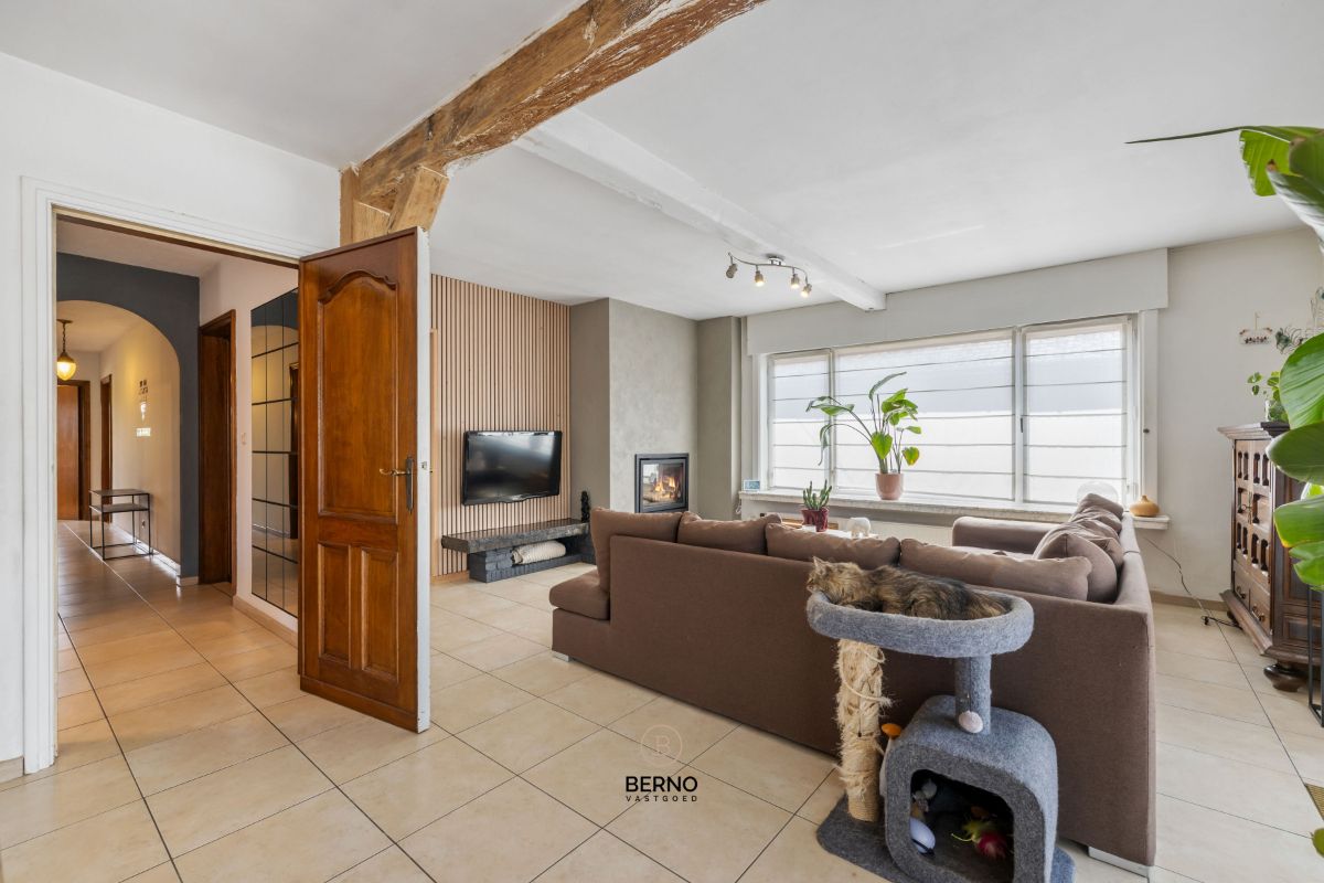 Instapklare gelijkvloerse woning op 1128 m² – 3 slaapkamers, ruime tuin én garage. foto 6