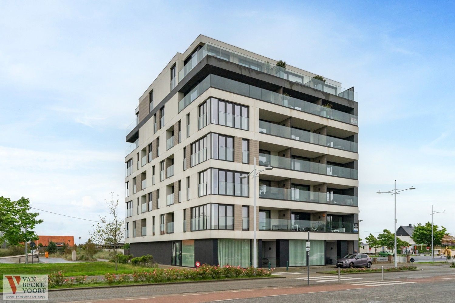 Exclusief appartement met zicht op duinen en zee foto 20