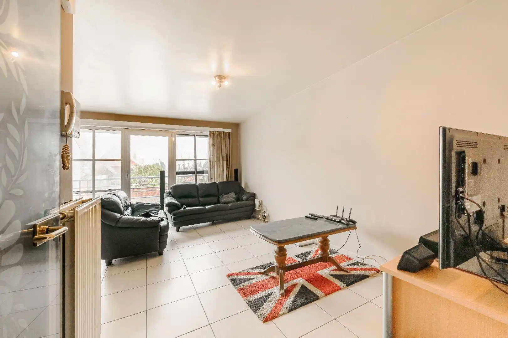 PRACHTIG GELEGEN APPARTEMENT MET GARAGE IN HARTJE KANEGEM | 2 SLPKS foto 3