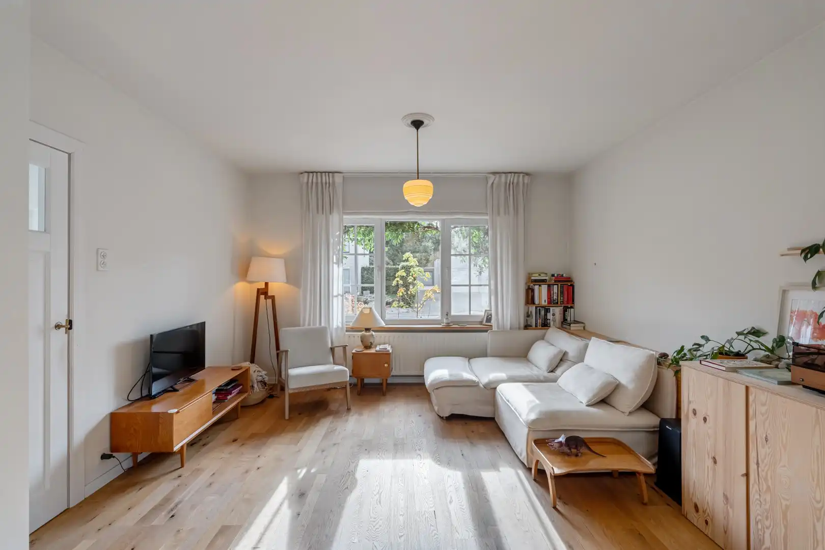 Karaktervolle, deels gerenoveerde gezinswoning op riant perceel van 10a 33ca in Houthalen-Helchteren 🏡✨ foto 4
