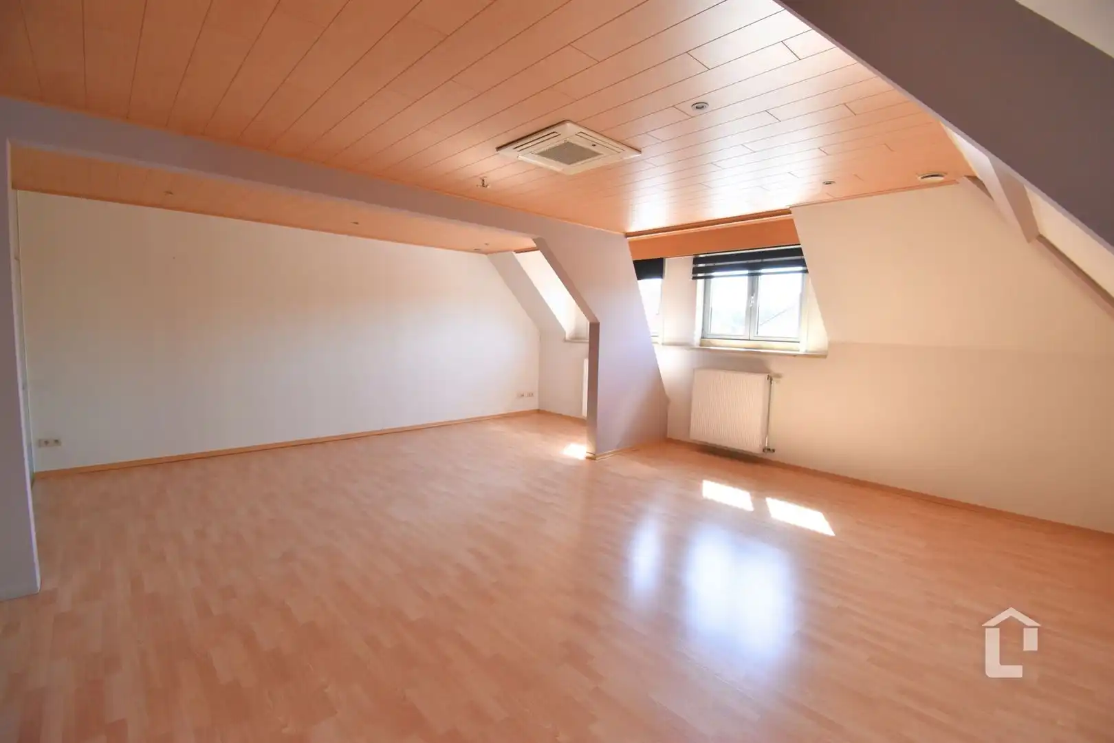 Ruim instapklaar dakappartement in Latem foto 3