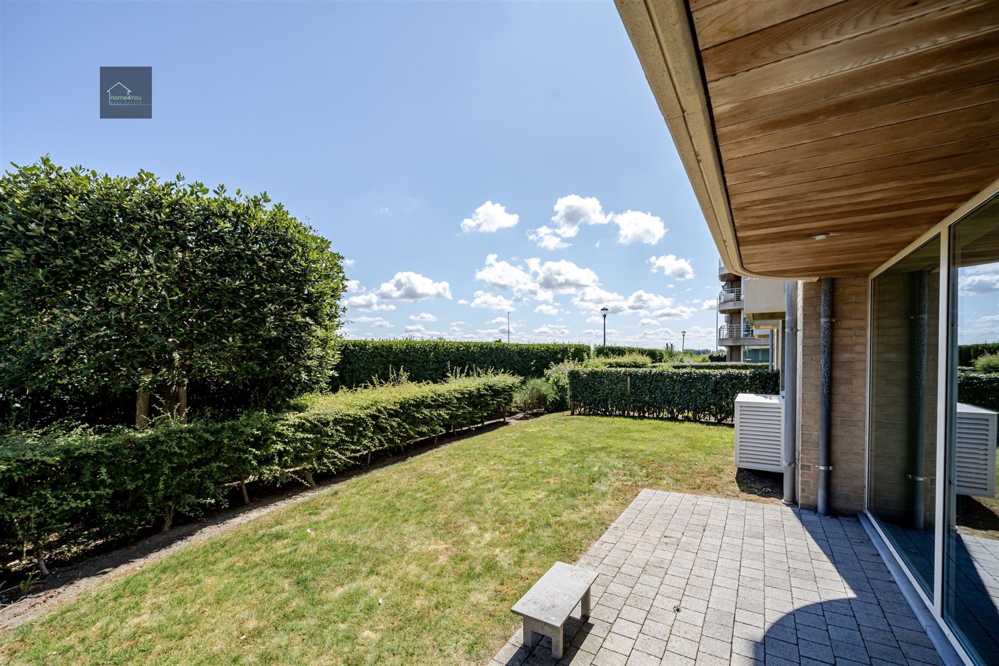 Instapklaar ruim gelijkvloersappartement met tuin! foto 15