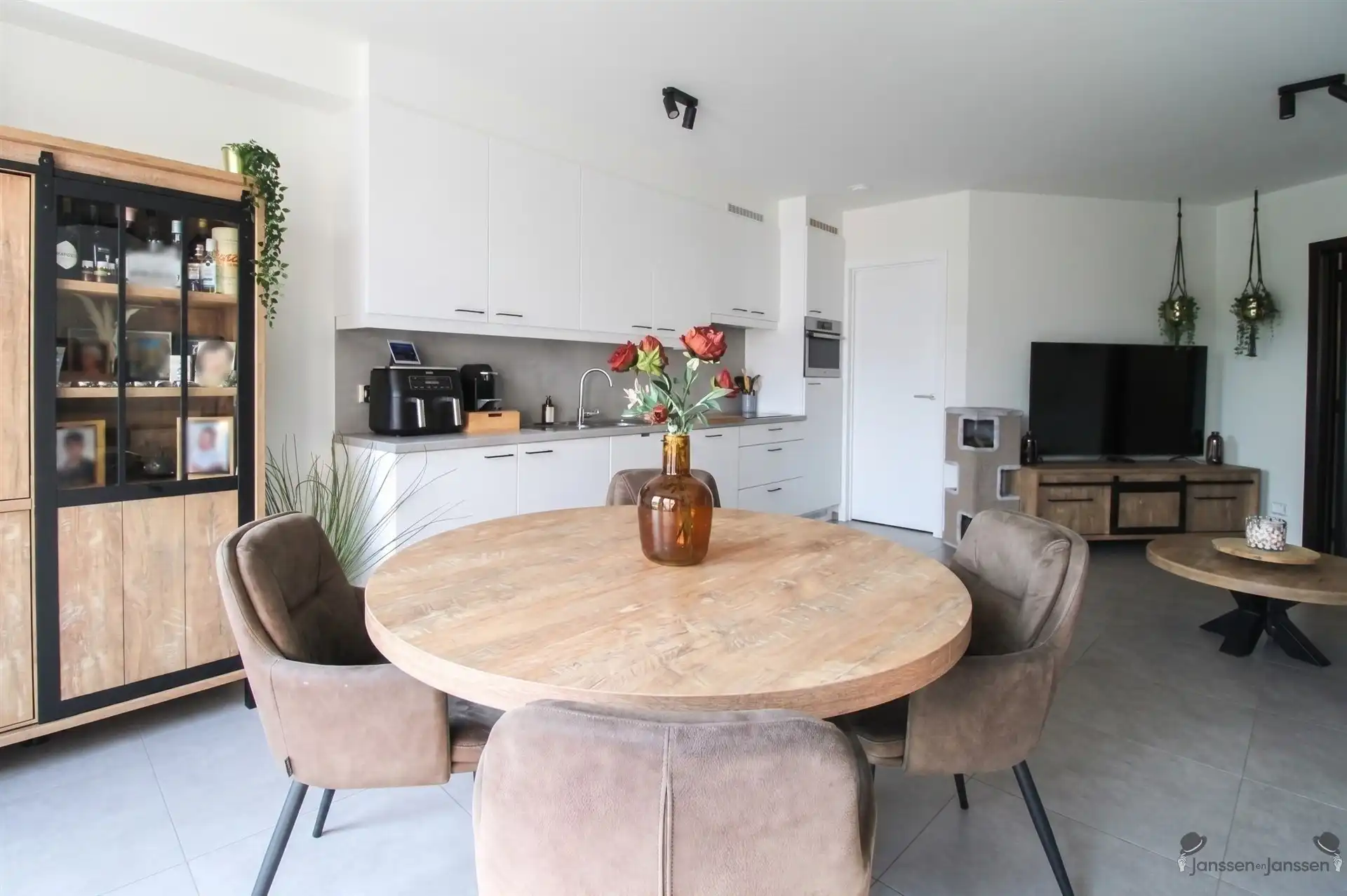appartement 1e verdieping, 3 slpks, 2 badk, 2 parkings foto 6