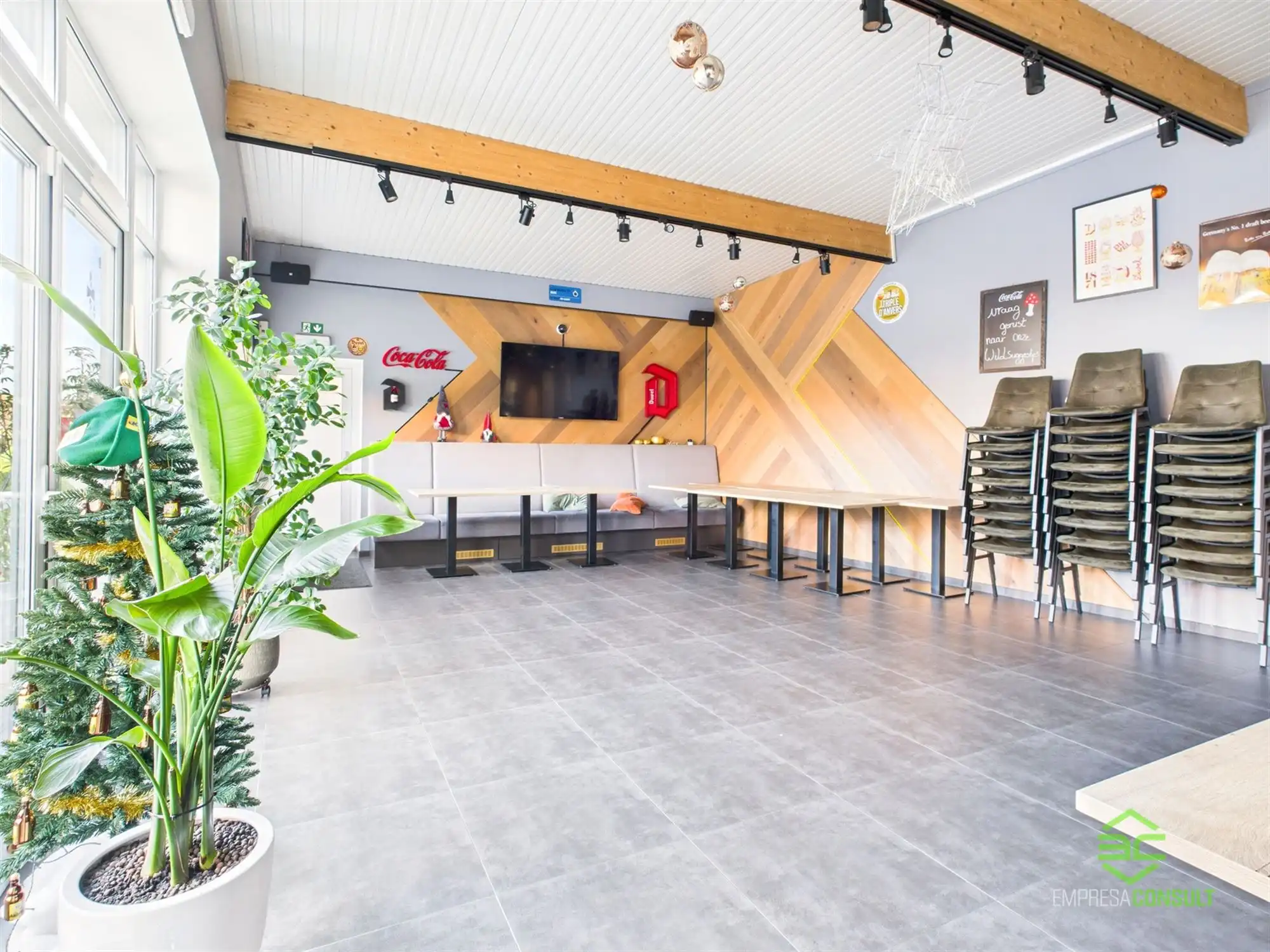 Instapklaar restaurant op een topligging in Schulen! foto 21