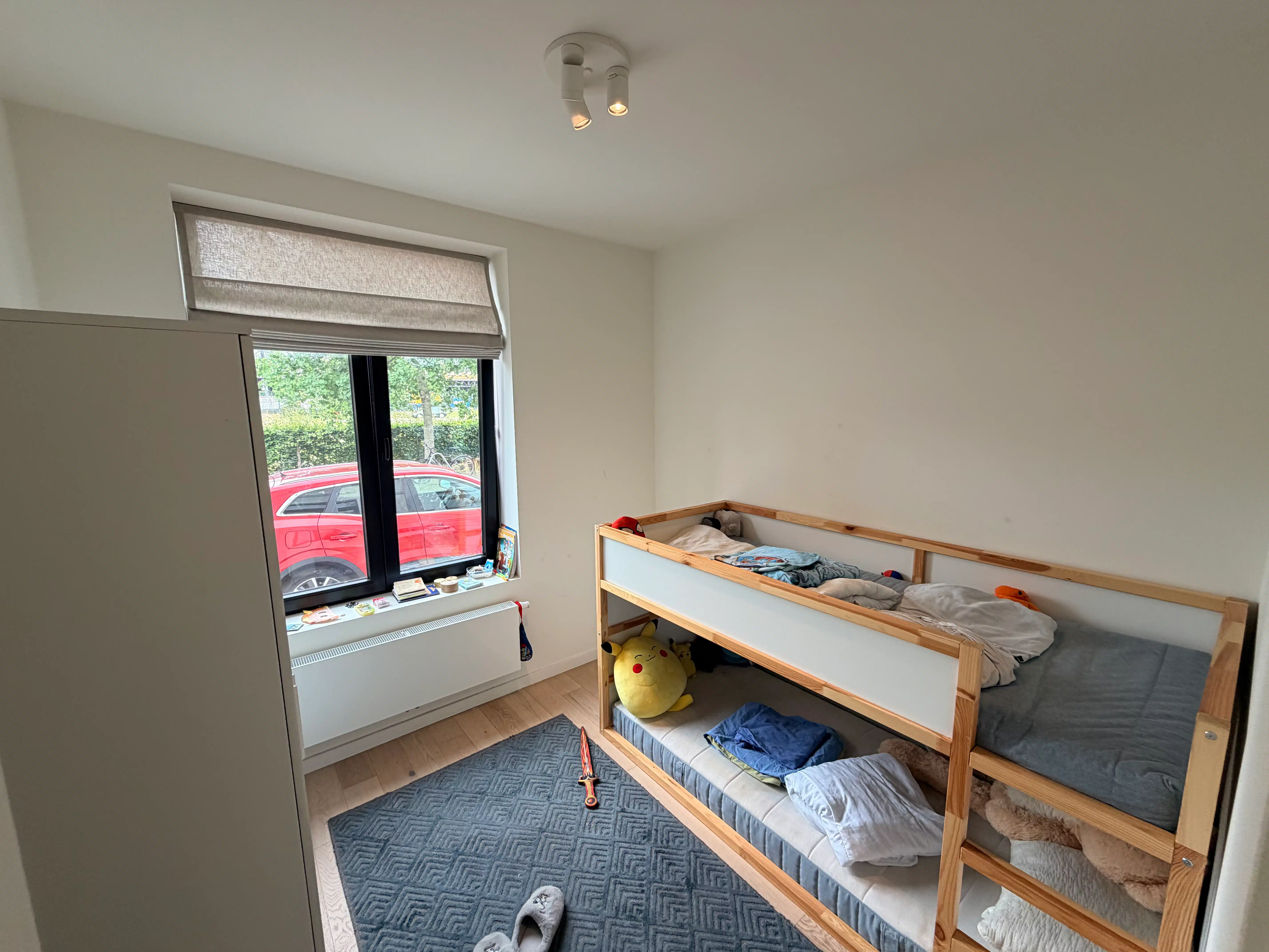 --- NIEUW --- Prachtig gerenoveerd appartement met 3 slaapkamers. foto 9