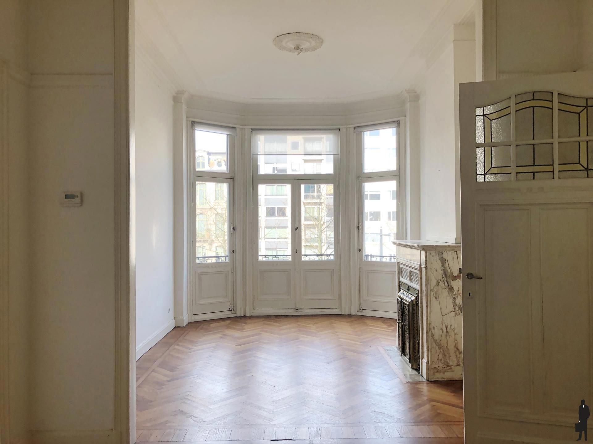 Authentiek appartement (ca 80m²) in Art Nouveau stijl. foto 7