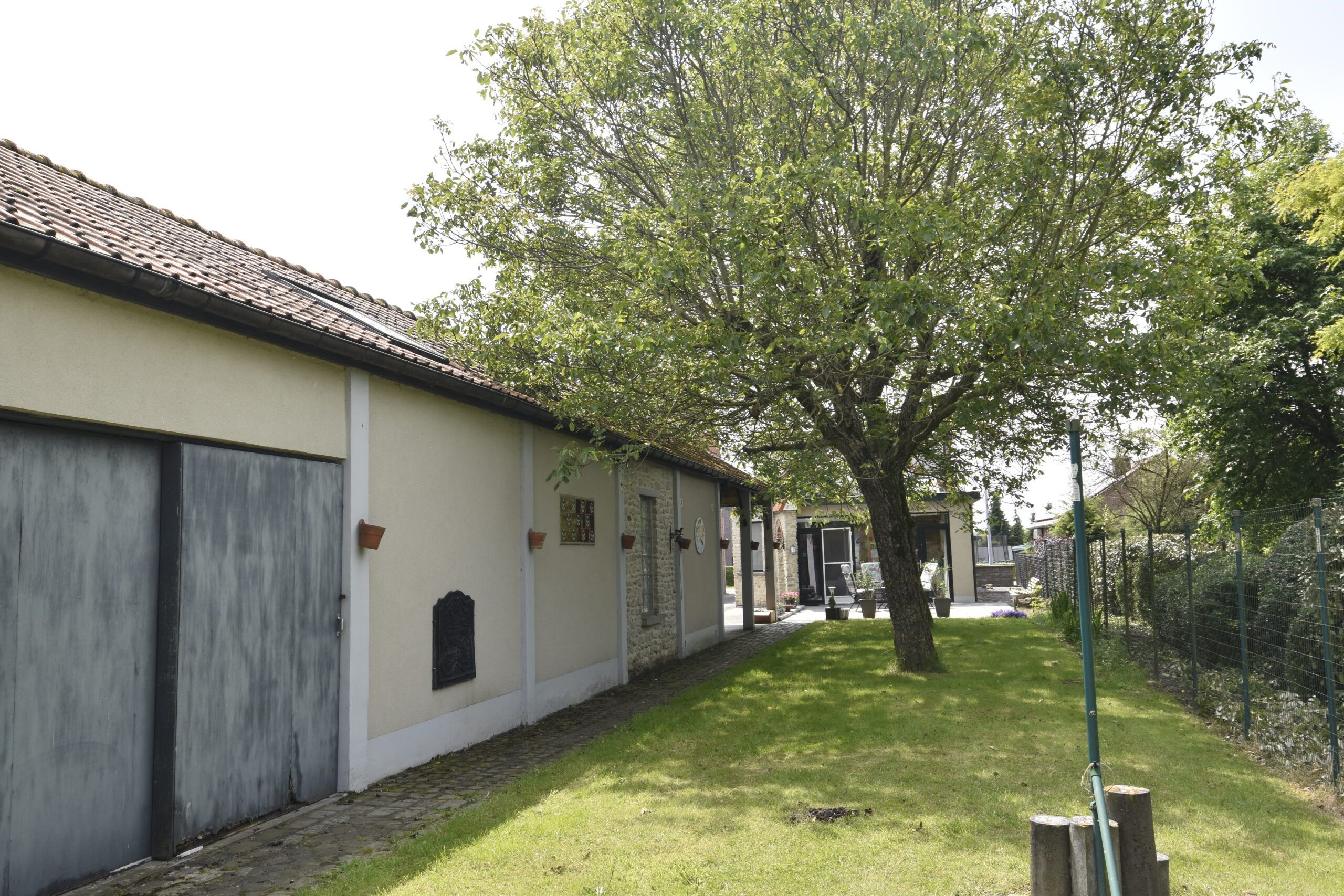 Woning met magazijn en 3 slaapkamers in Meerdonk foto 2