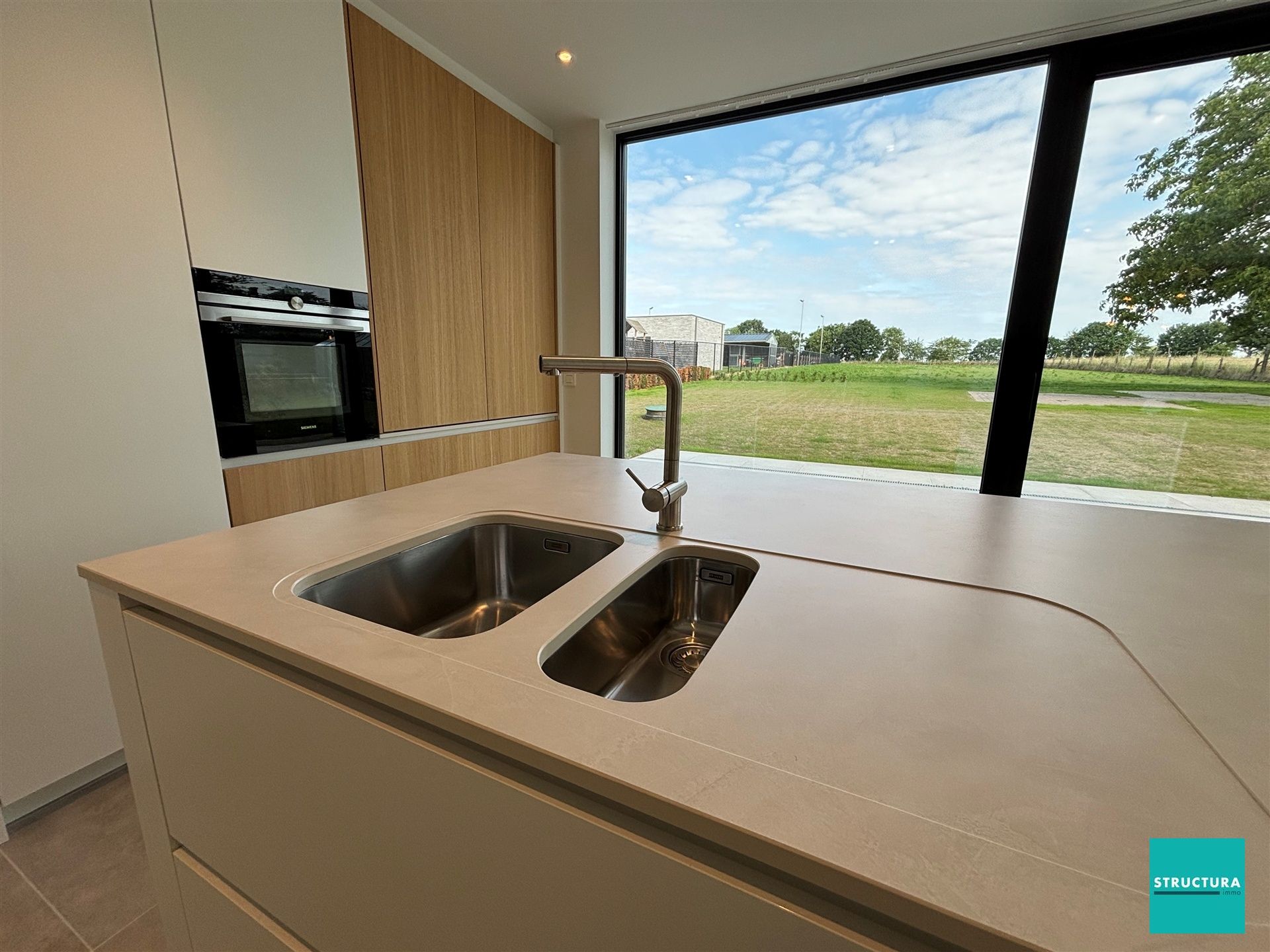 Volledig gerenoveerde woning gelegen op een rustige locatie foto 9