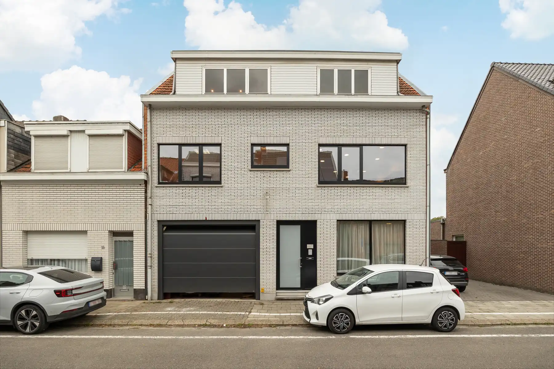 Kantoorgebouw met atelier op voll. bebouwd perceel van 528m² foto 2