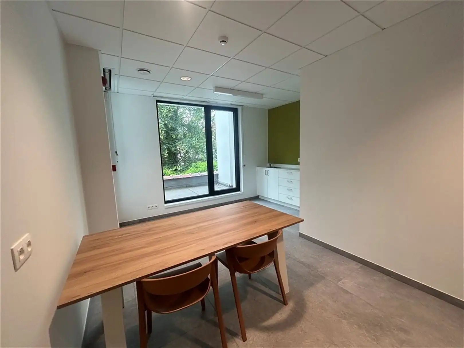 Kantoorgebouw foto 12