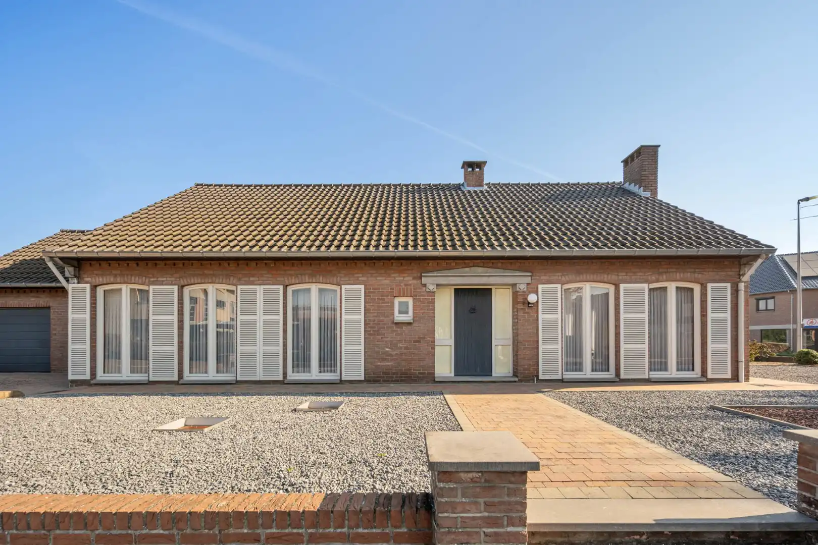 Gelijkvloerse, verzorgde woning gelegen op een perceel van 6a37ca, vlakbij het centrum, scholen, wandel- en fietsroutes foto 2