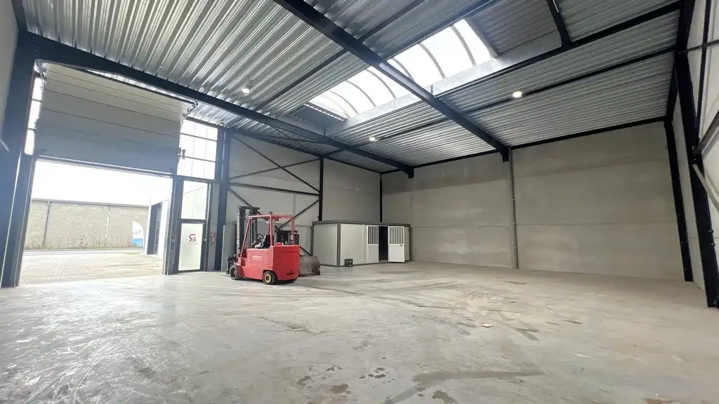 Recent magazijn te huur in Hoogveld Business Park in Dendermonde foto 3
