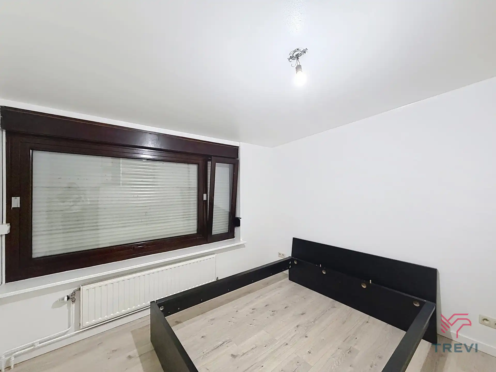 Prachtige woning met 4 slaapkamers, garage en tuin foto 14