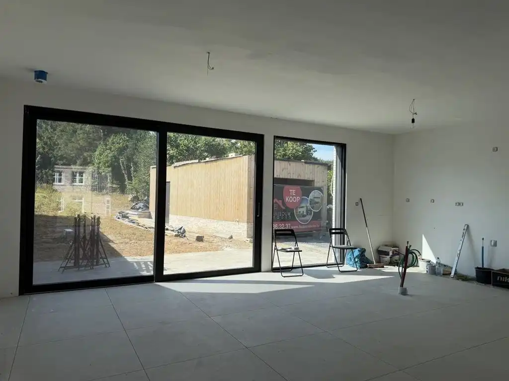 Stijlvolle nieuwbouwwoning met moderne architectuur foto 16