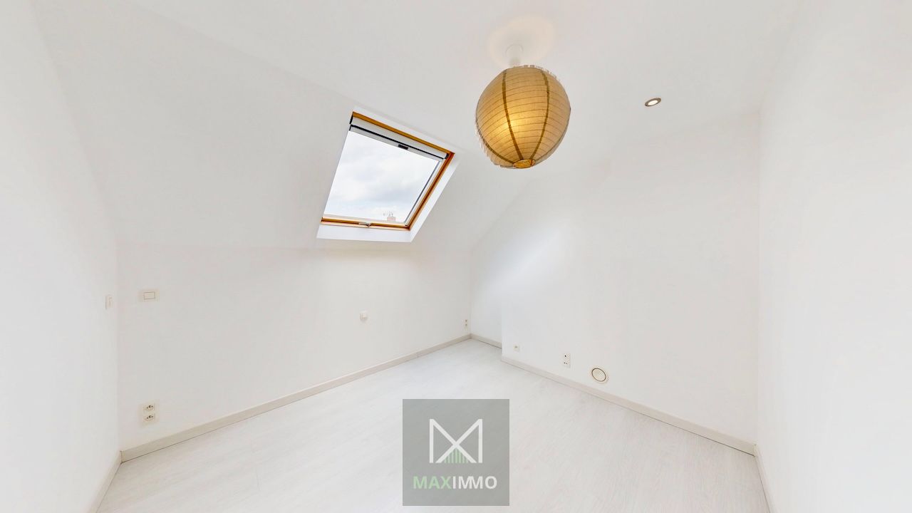 Gerenoveerde woning met 3 slaapkamers en stadstuin foto 13