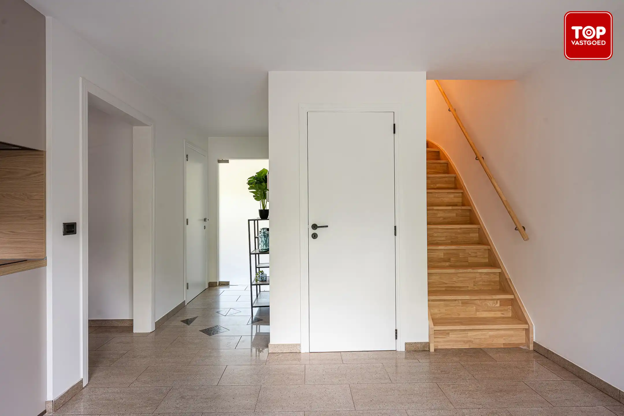 Gerenoveerde gezinswoning met garage en ruime tuin  foto 15