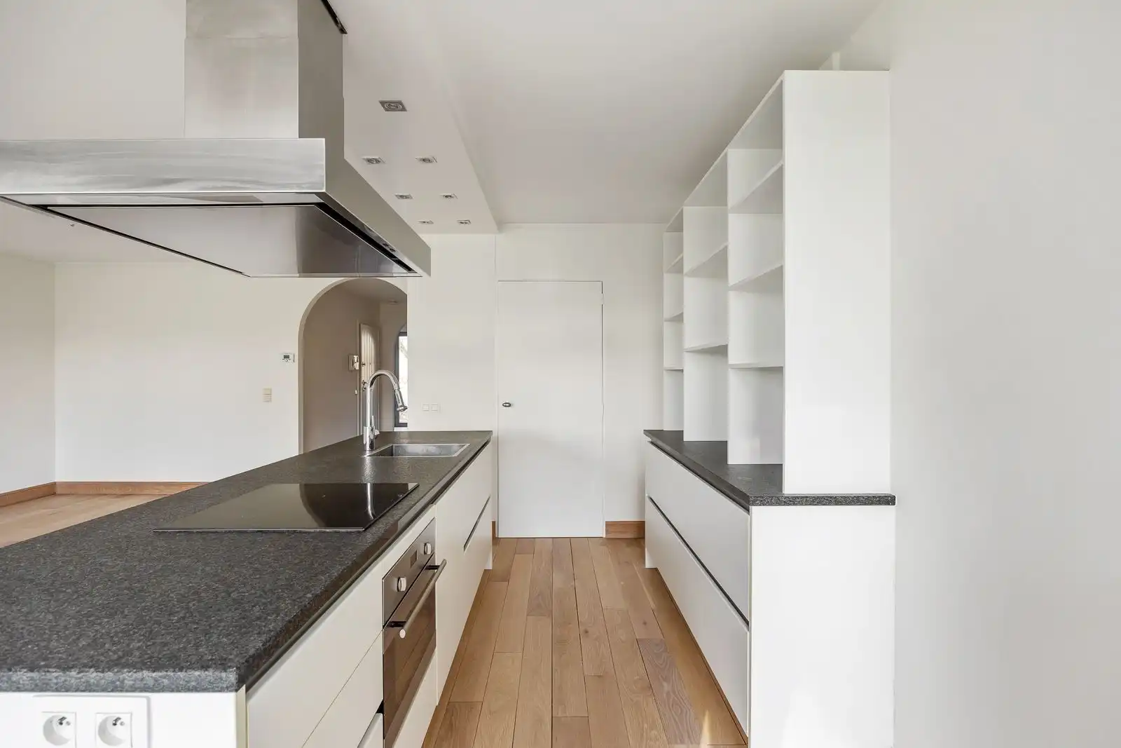 Modern appartement met uniek zicht op de golf van Brasschaat! foto 7