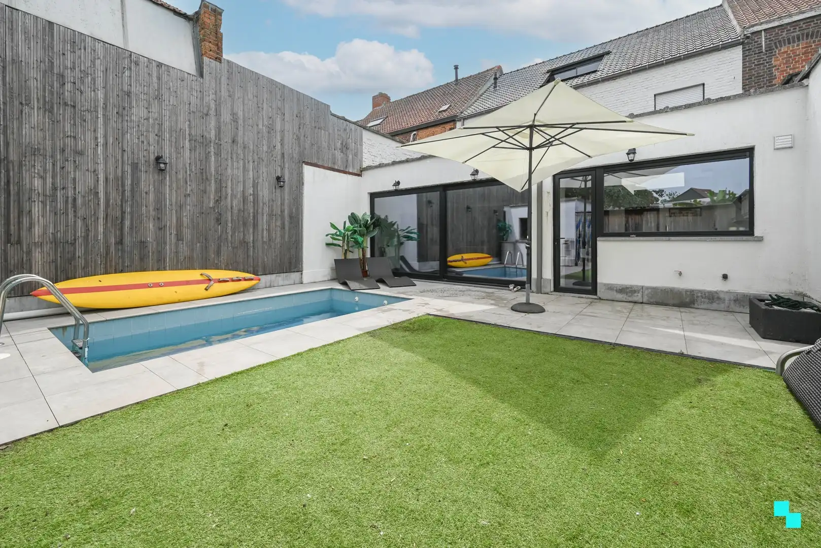 Ruime woning nabij centrum Bissegem foto {{pictureIndex}}