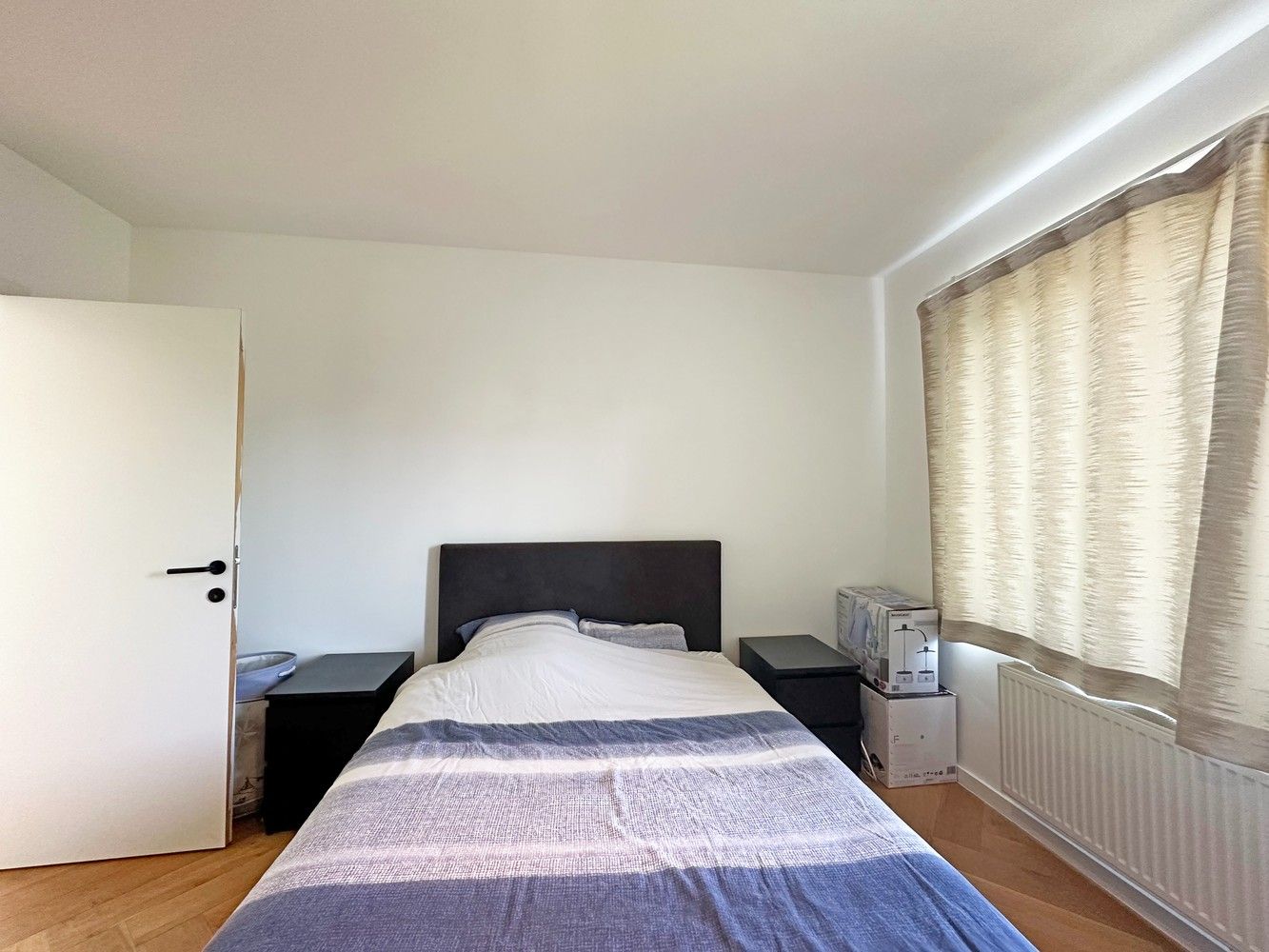 Modern appartement gelegen in een kleinschalig gebouw in hartje Berchem. foto 6