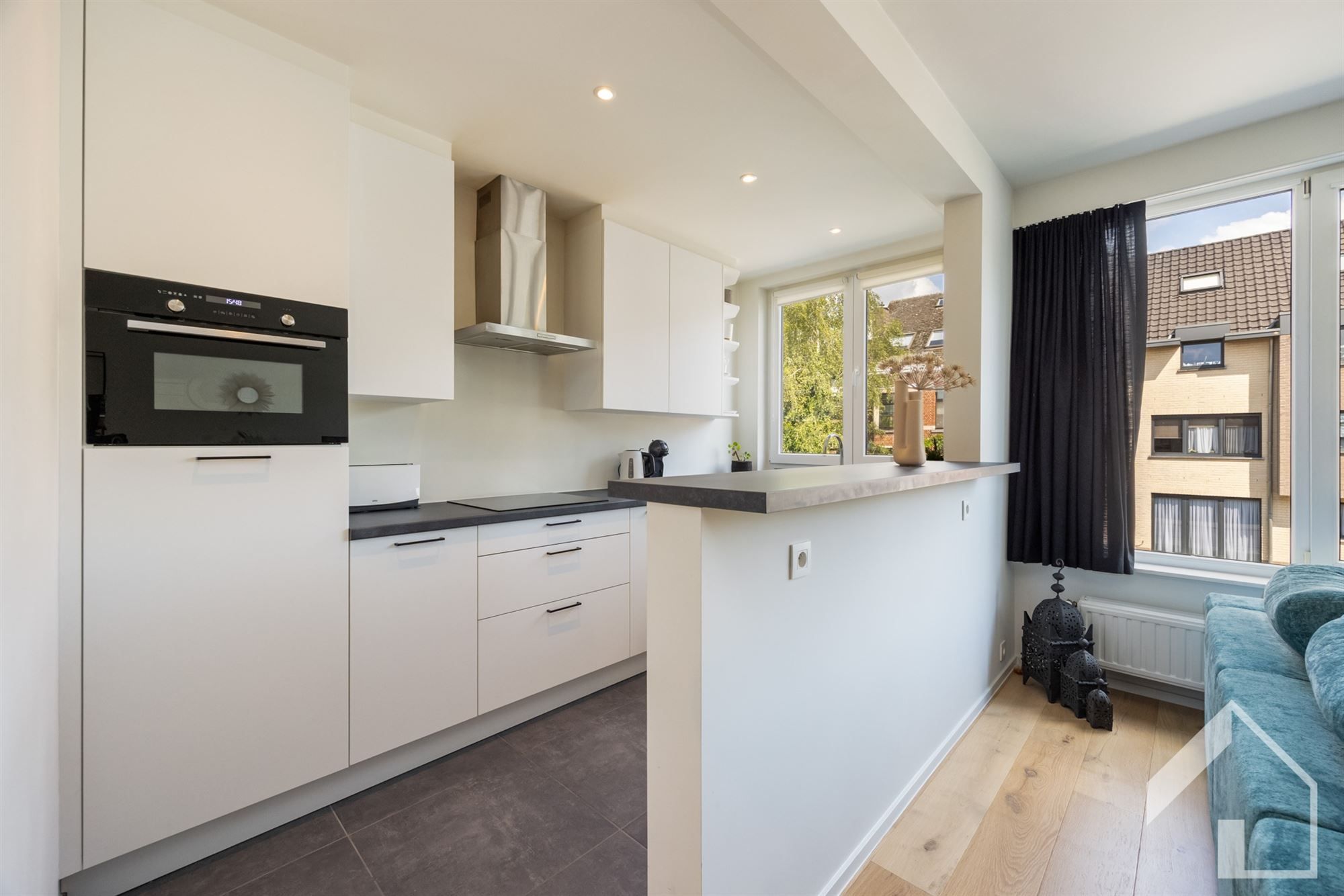 prachtig gerenoveerde 2-slaapkamerappartement foto 4