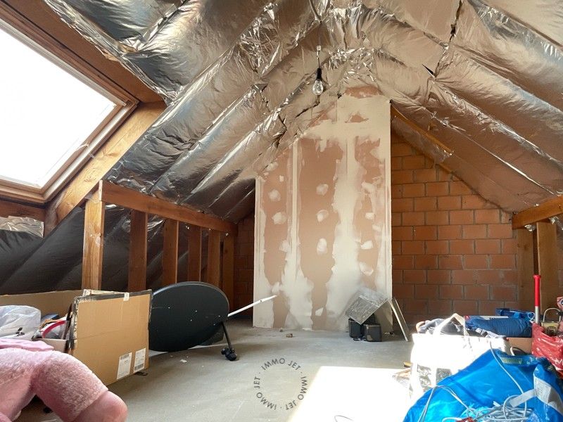 Centraal gelegen appartement met twee slaapkamers, terras en garage foto 12