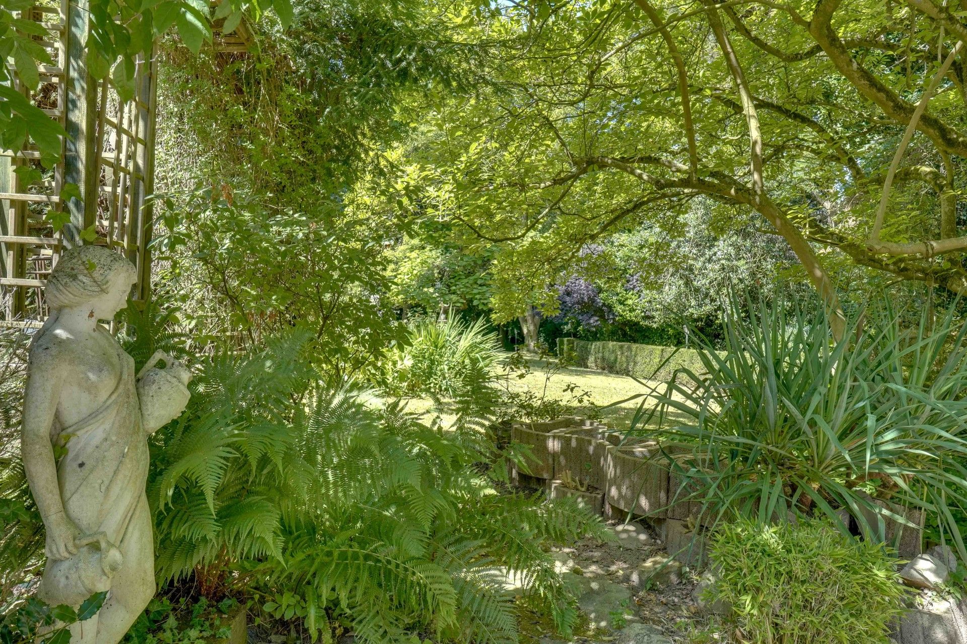 EXCLUSIEVE VILLA IN DOODLOPENDE STRAAT foto 51