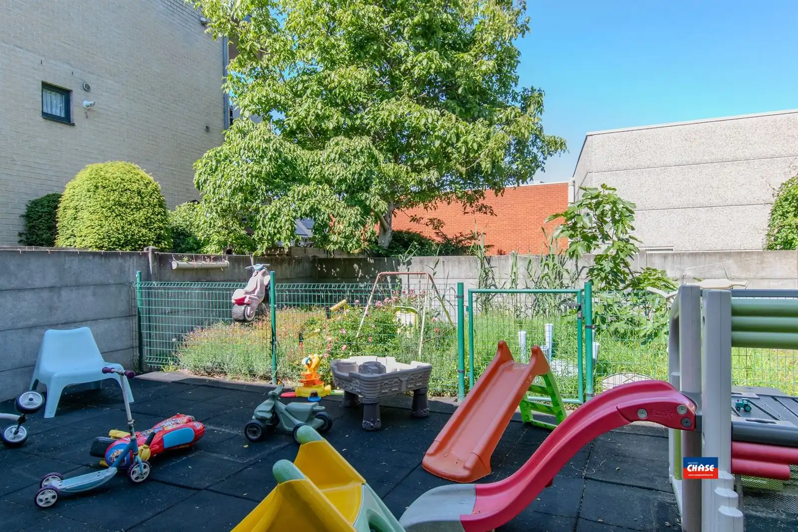  Handelsruimte met ruime woonst en tuin foto 24