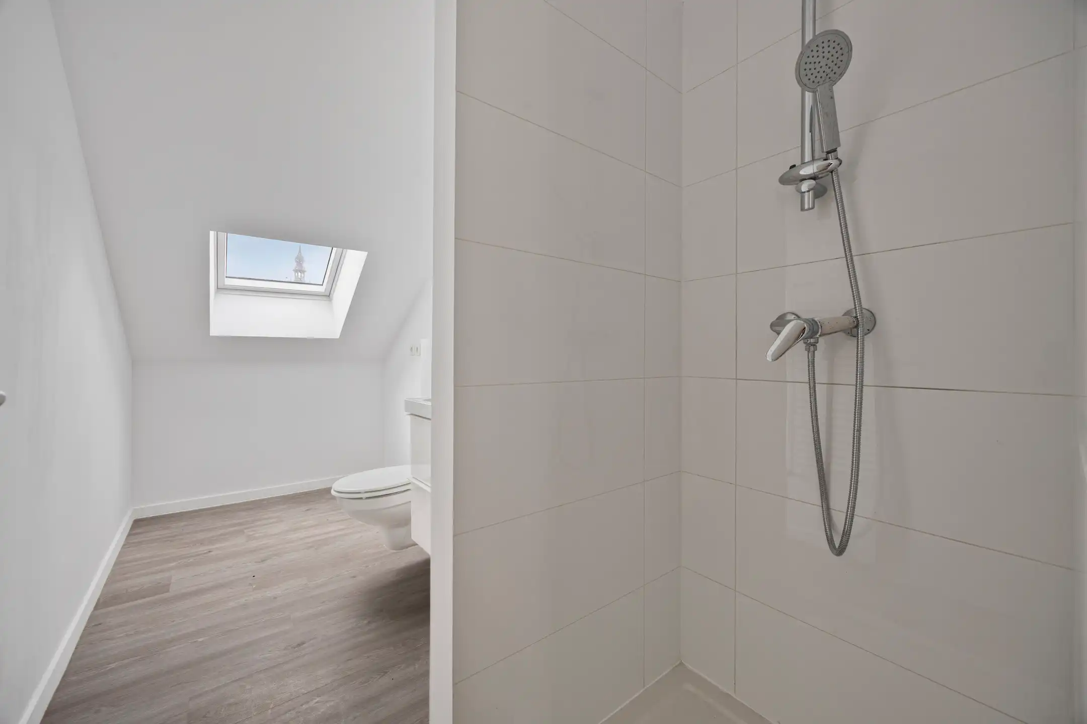 Gerenoveerde penthouse met 2 slaapkamers te centrum Tienen foto 12