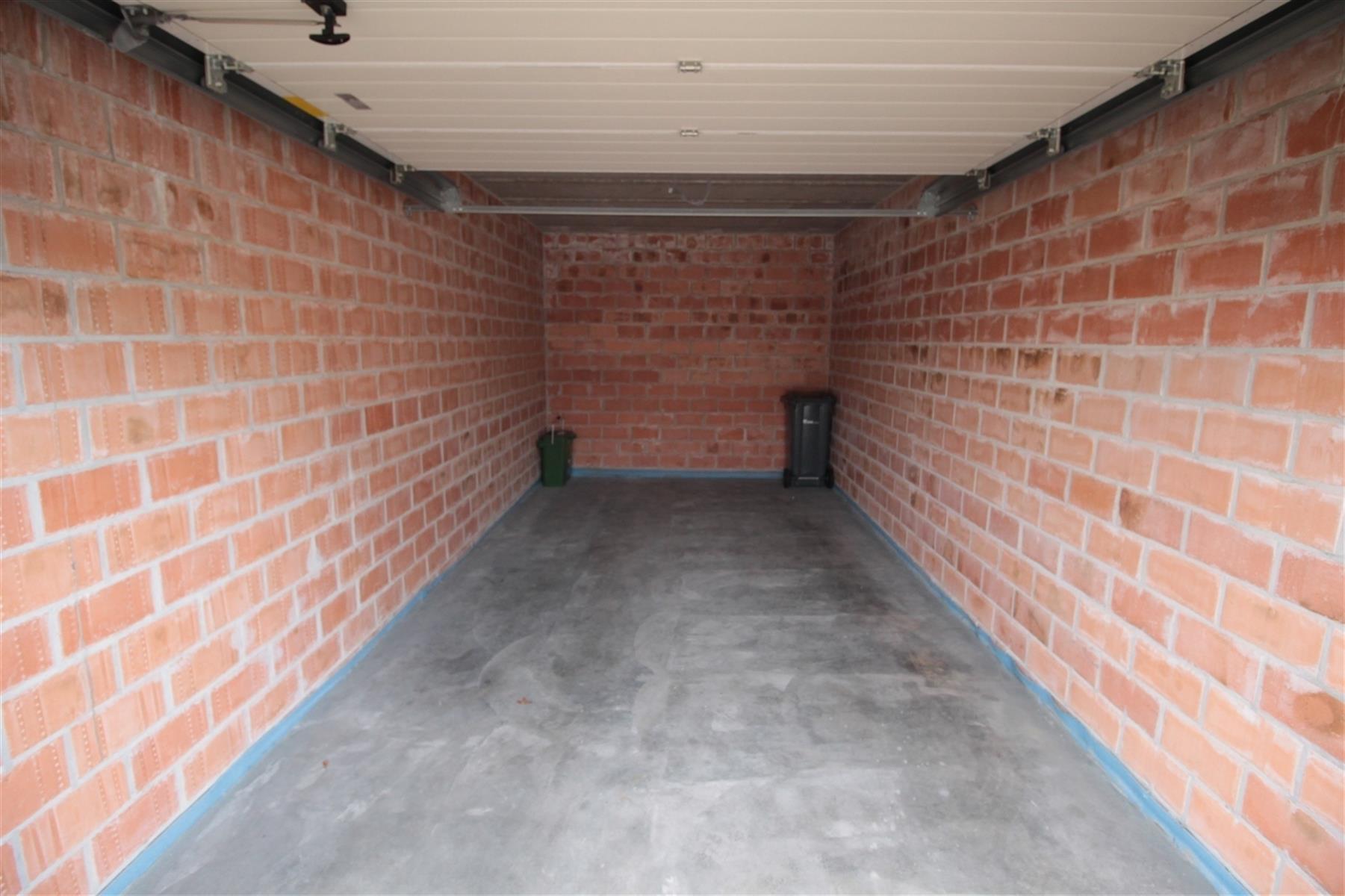 Een appartement op de eerste verdieping - met terras, kelderberging en garage foto 12