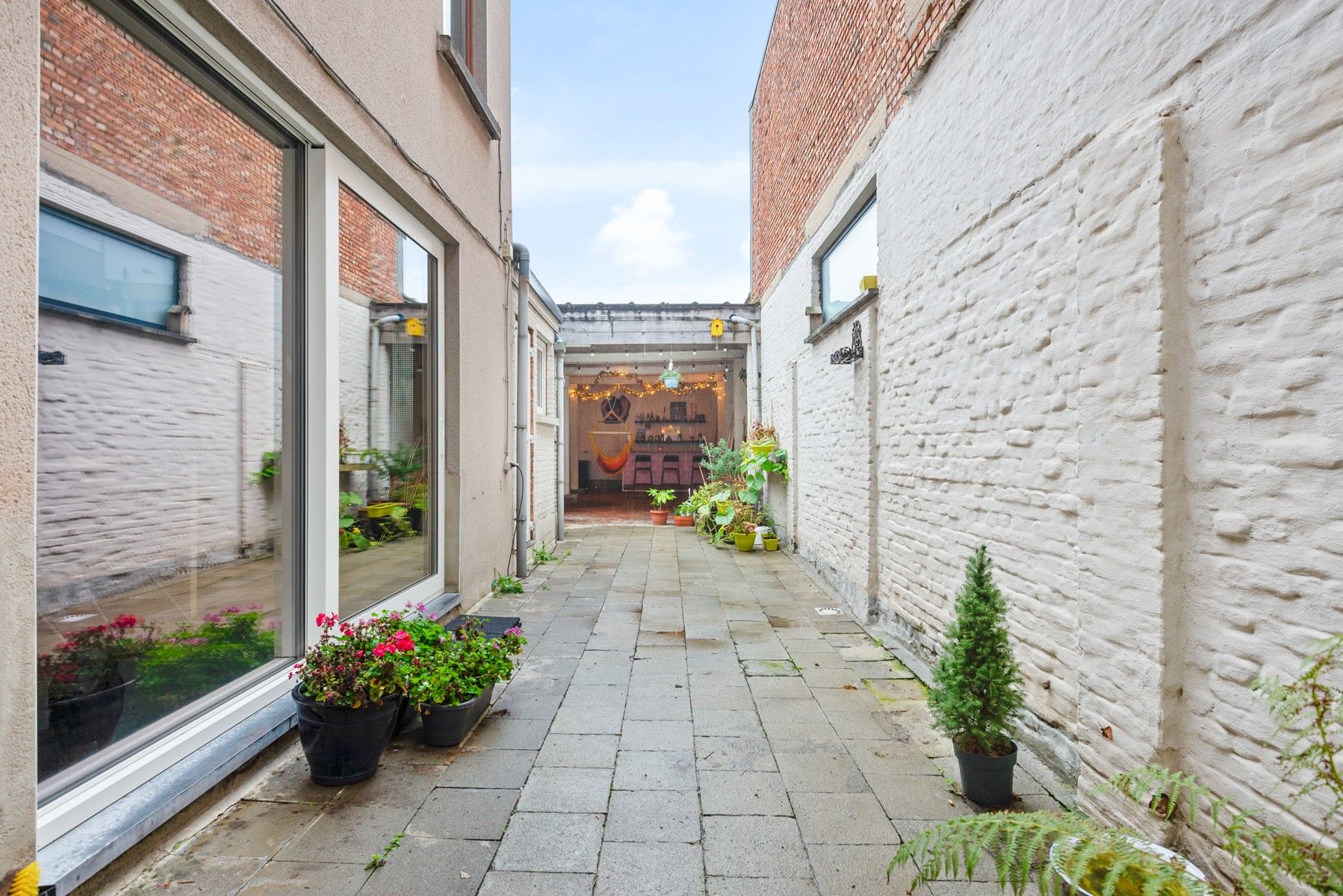 Ruime en unieke stadswoning met 5 slaapkamers, 2 keukens en sfeervolle stadstuin foto 8