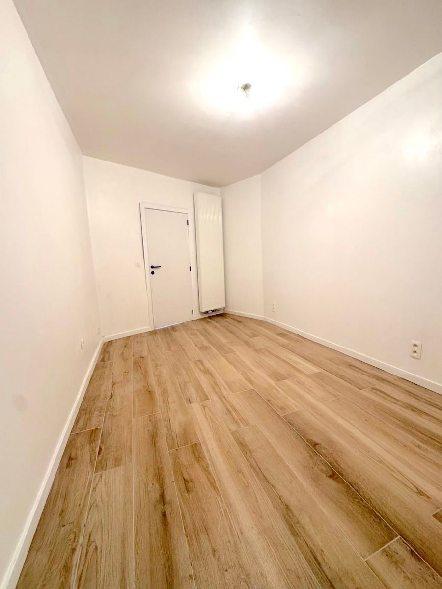 Volledig vernieuwd gelijkvloers appartement in het stadscentrum! foto 12