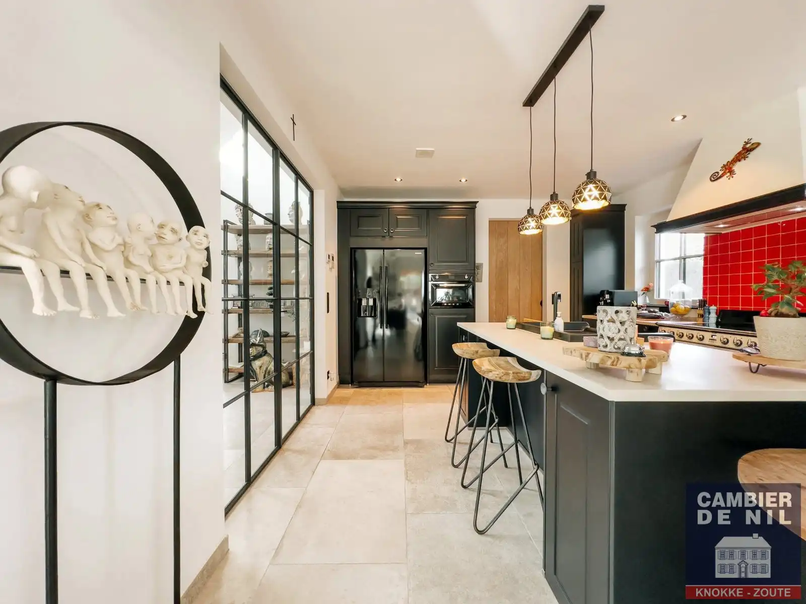 Alleenstaande woning in een residentiële omgeving foto 8