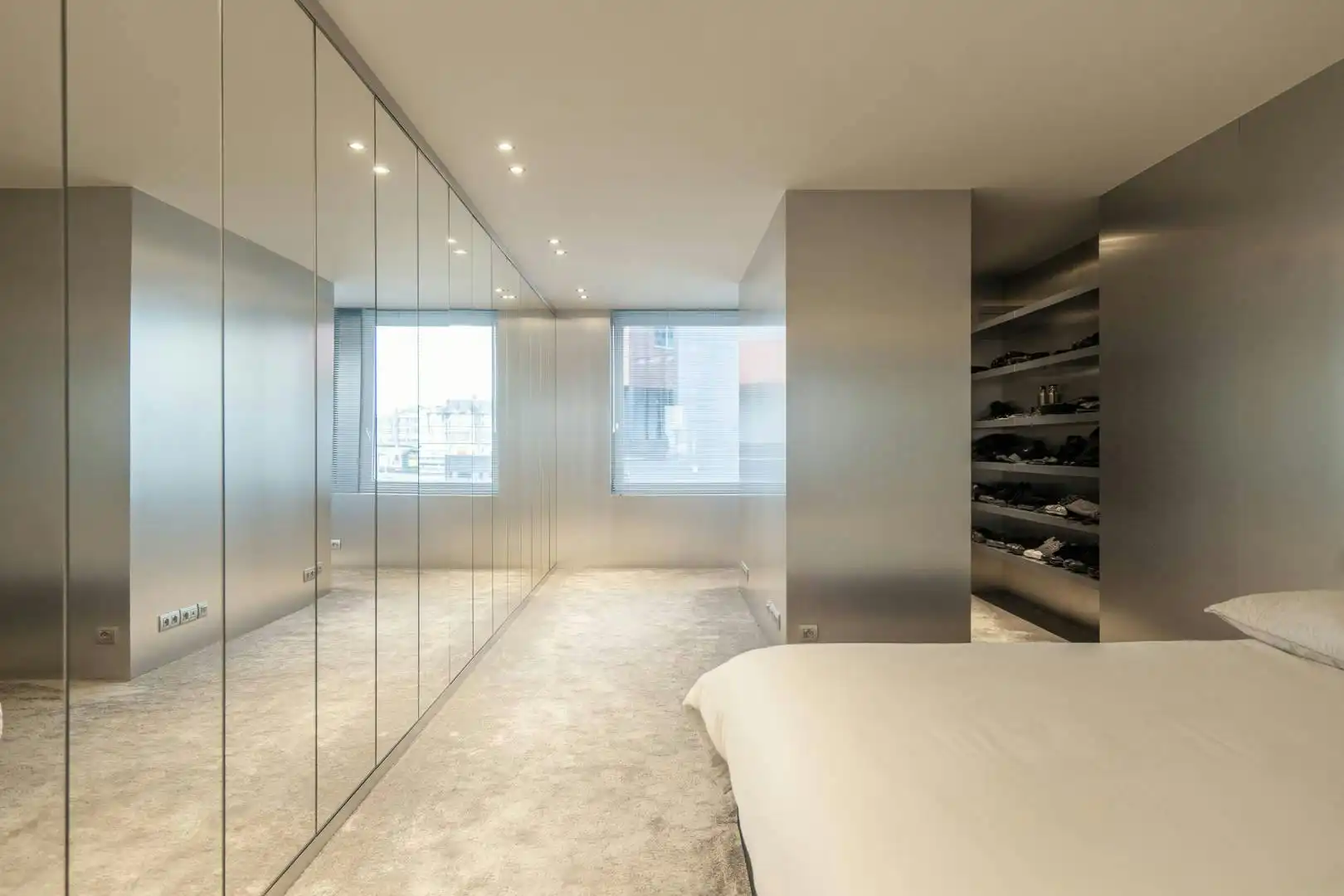 Uniek designappartement (192m²) te koop in hartje Kortrijk foto 11