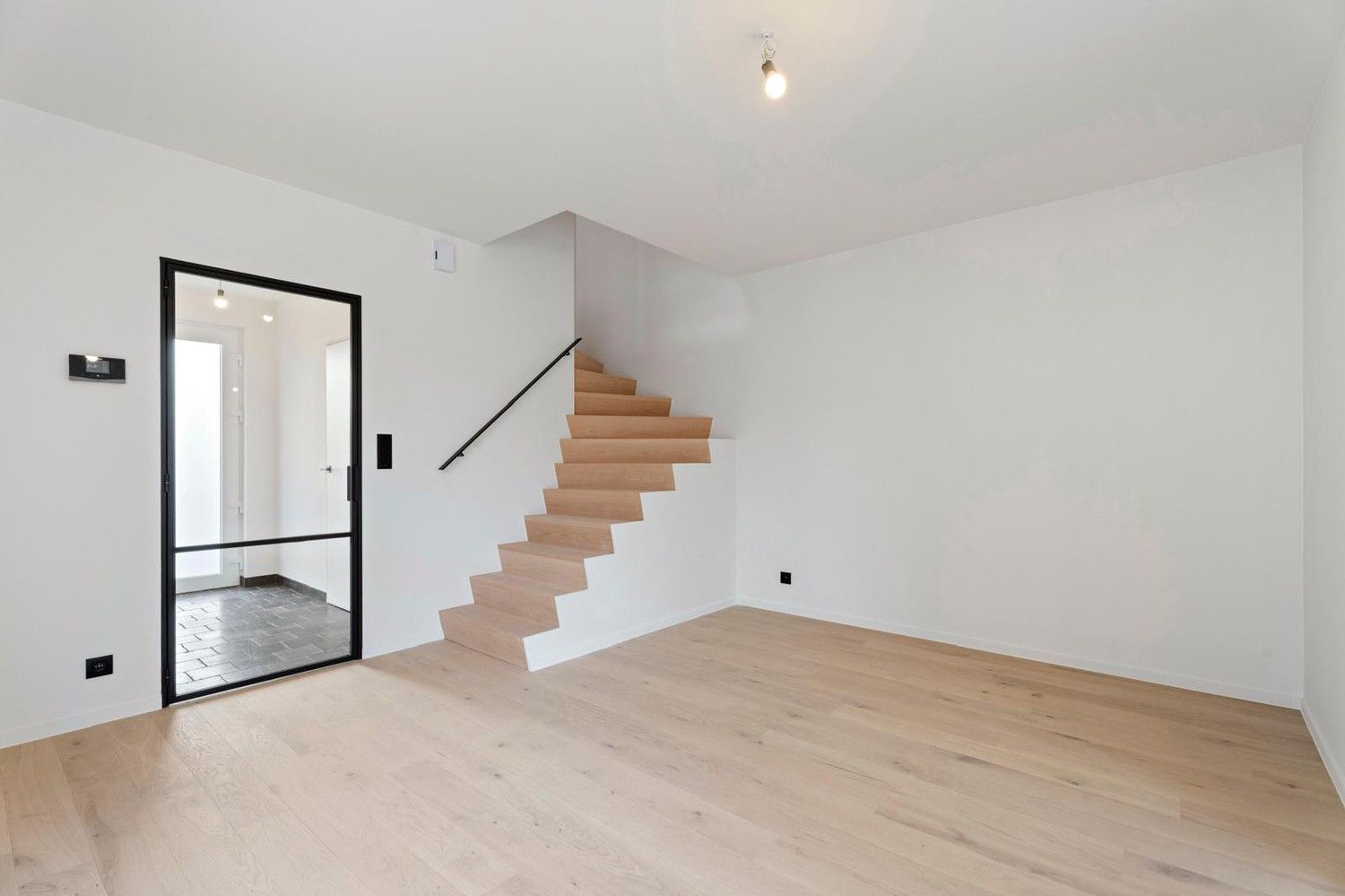 Top afgewerkte, energiezuinige woning met zonnige tuin! foto 3