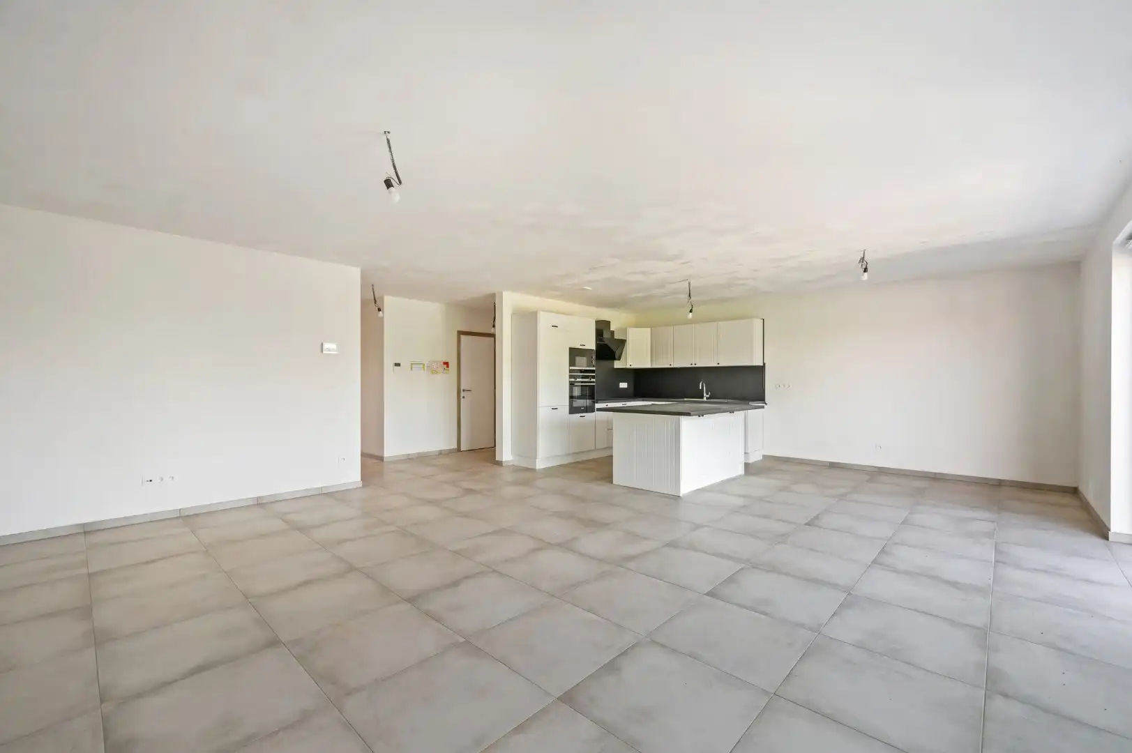 NIEUWBOUWCOMPLEX MET 5 APPARTEMENTEN TE KOOP ONDER REGISTRATIERECHTEN foto 13