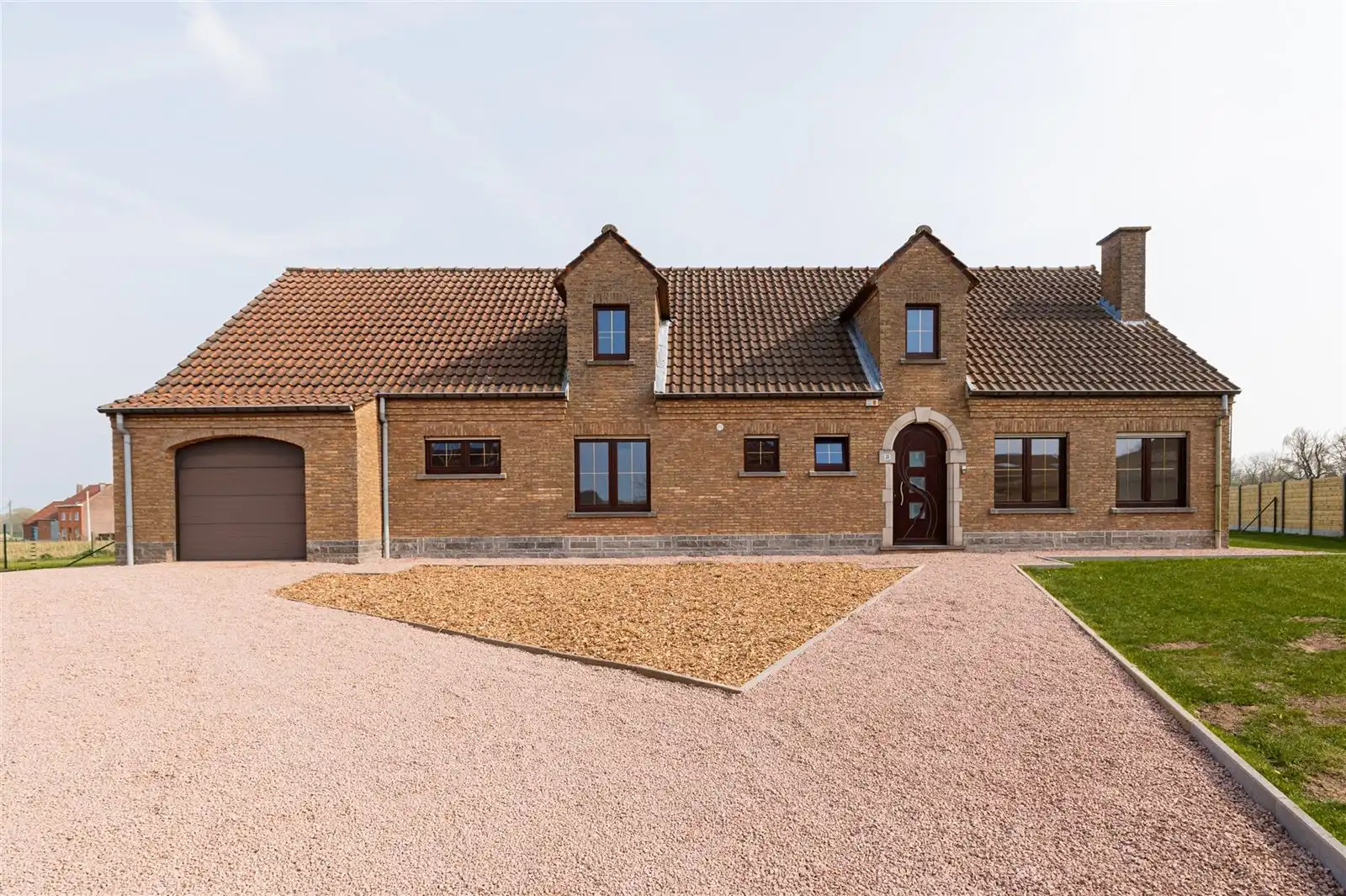 Landelijk gelegen 4-gevel villa - volledig vernieuwd foto {{pictureIndex}}