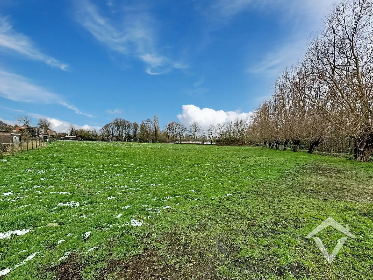 Alleenstaande woning met naastliggend stuk bouwgrond en weide te Eernegem foto 37