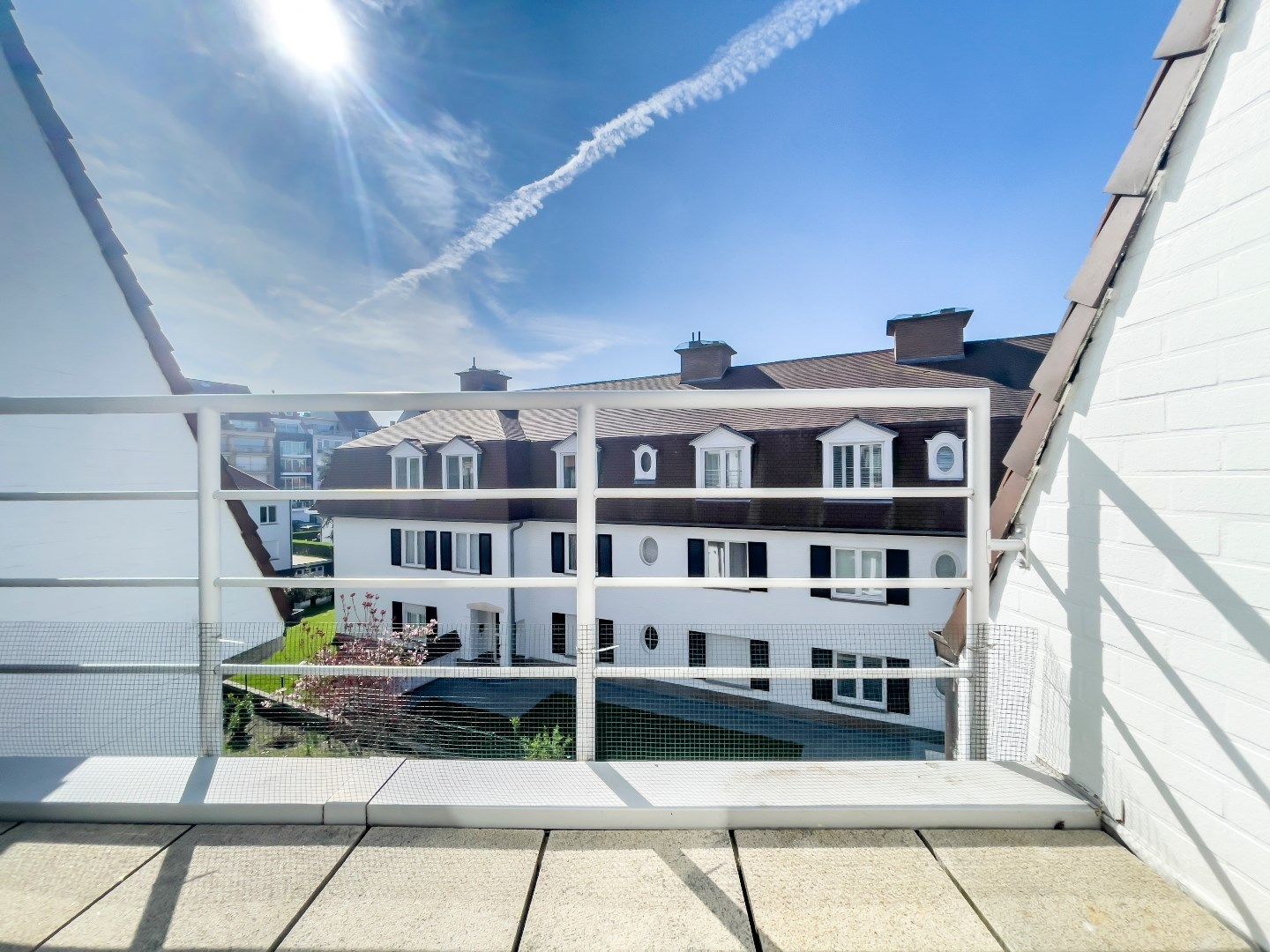 Duplex appartement in een villa-residentie te Albertstrand. Garagebox mogelijk. foto 8
