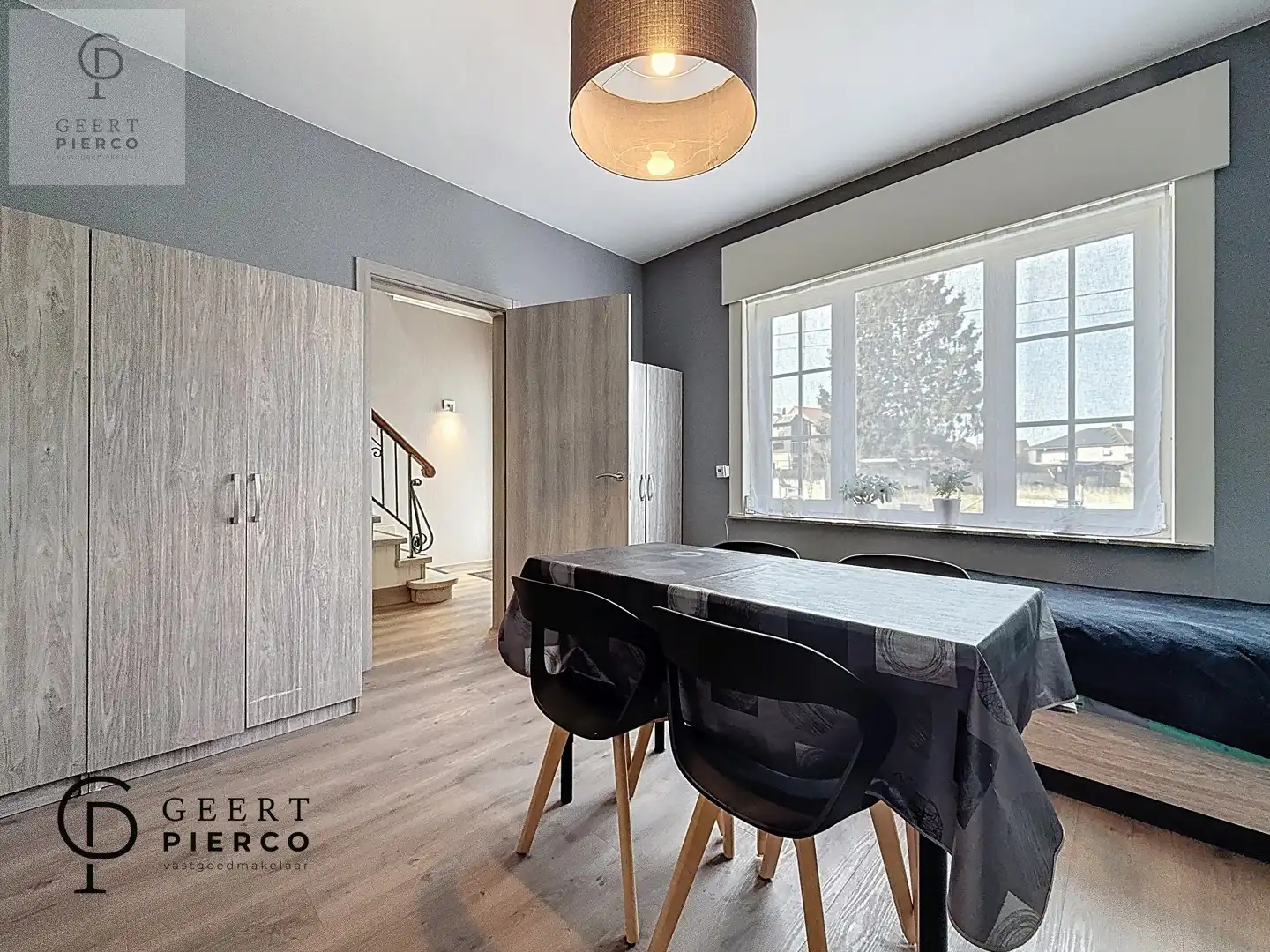 Knappe gerenoveerde gezinswoing foto 6