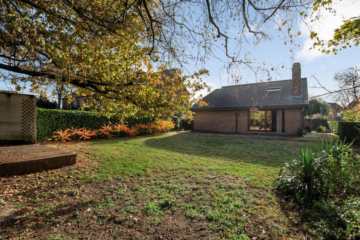 Vrijstaande laagbouwwoning met 2 slpk., tuin en garage foto 33