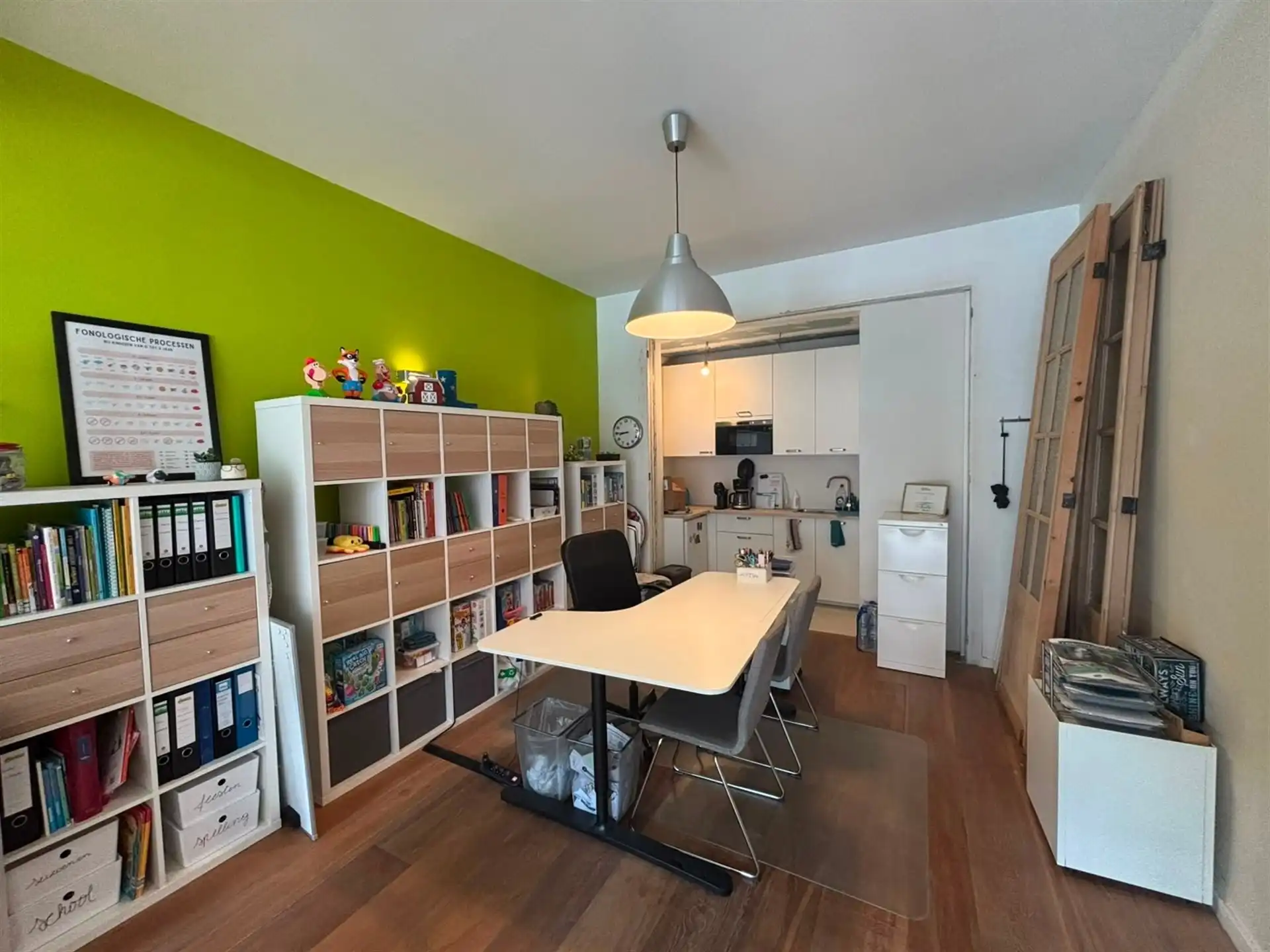 Commercieel pand te huur op toplocatie nabij centrum en E40 foto 4