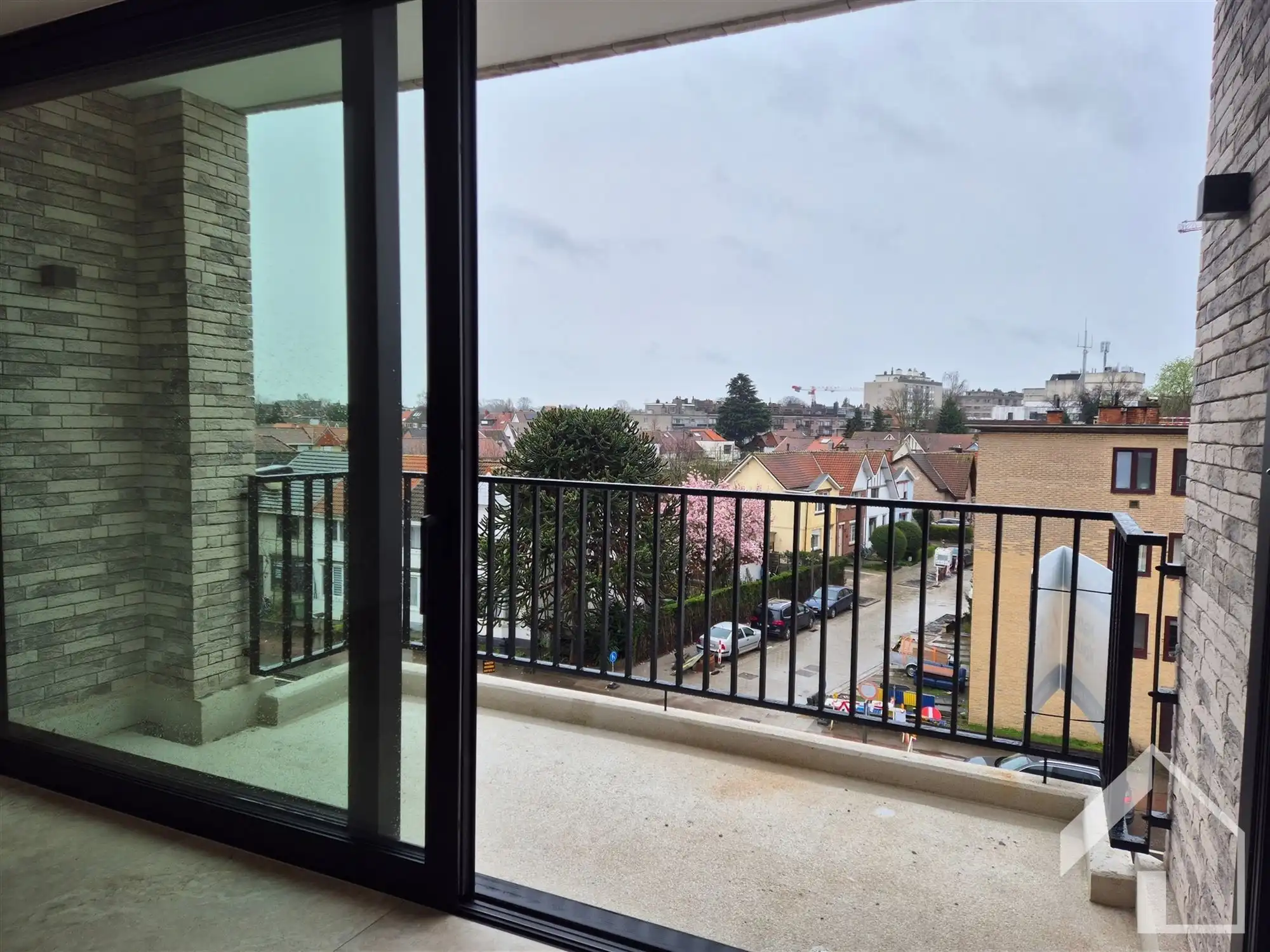 Nieuwbouw appartement op de 3de verdieping met 1 slaapkamer, terras en lift.   foto 6