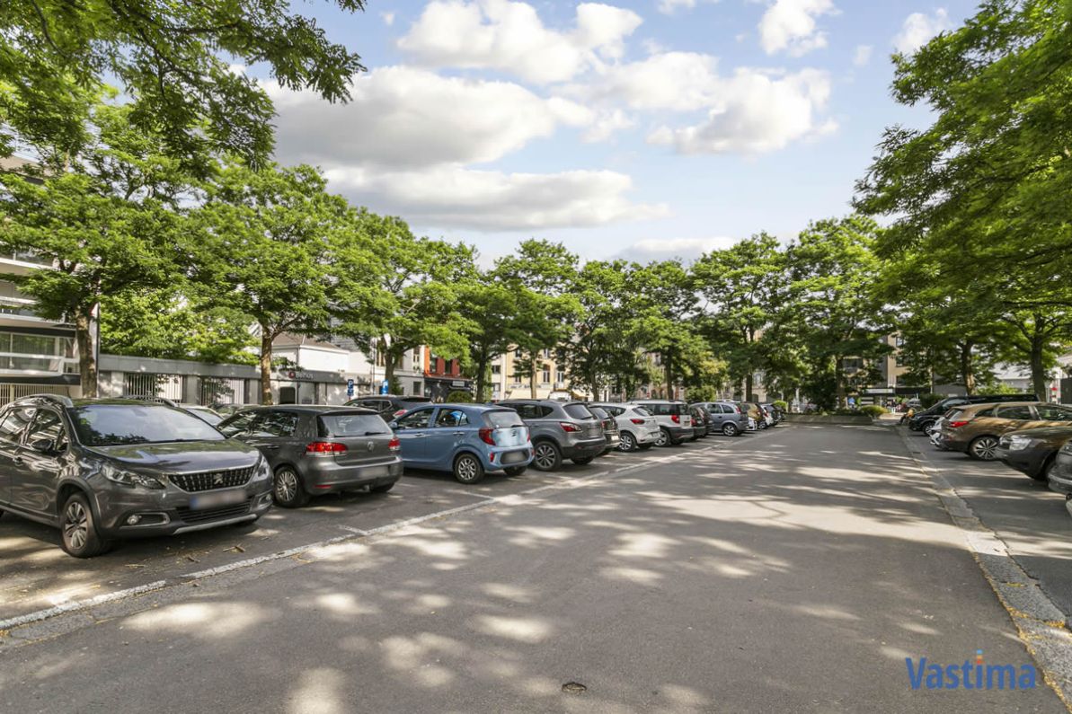 Knap gerenoveerd appartement met staanplaats in centrum Aalst foto 19